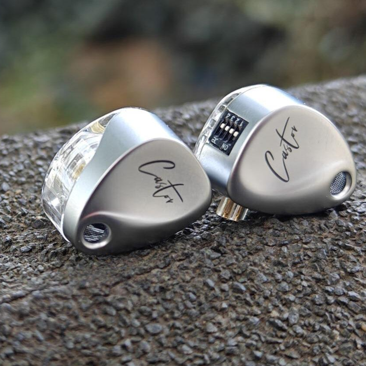 Audifonos Kz Castor Standard 4 Drivers con Microfono Harmam con ecualizador de color plateado