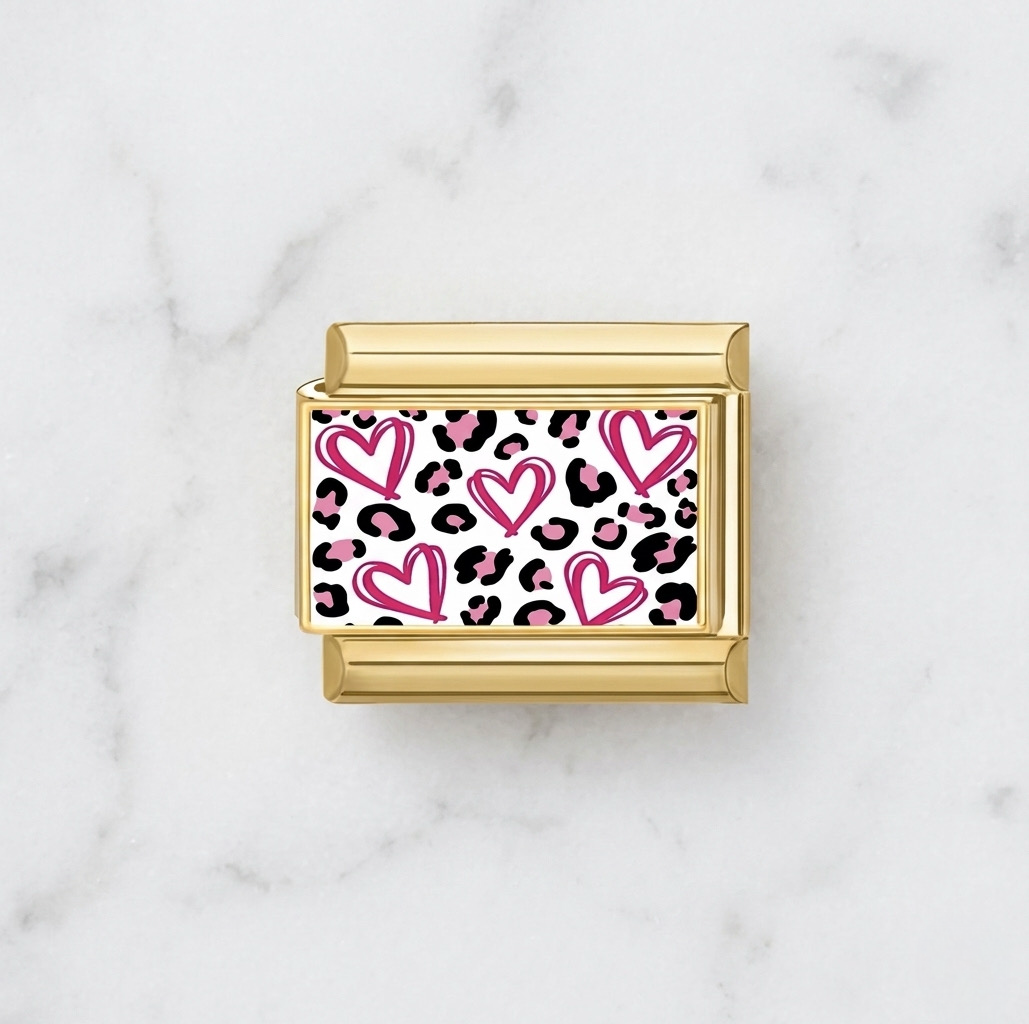 Charm léopard et cœurs