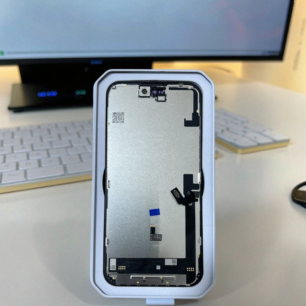 iPhone 16 Plus Screen Replacement