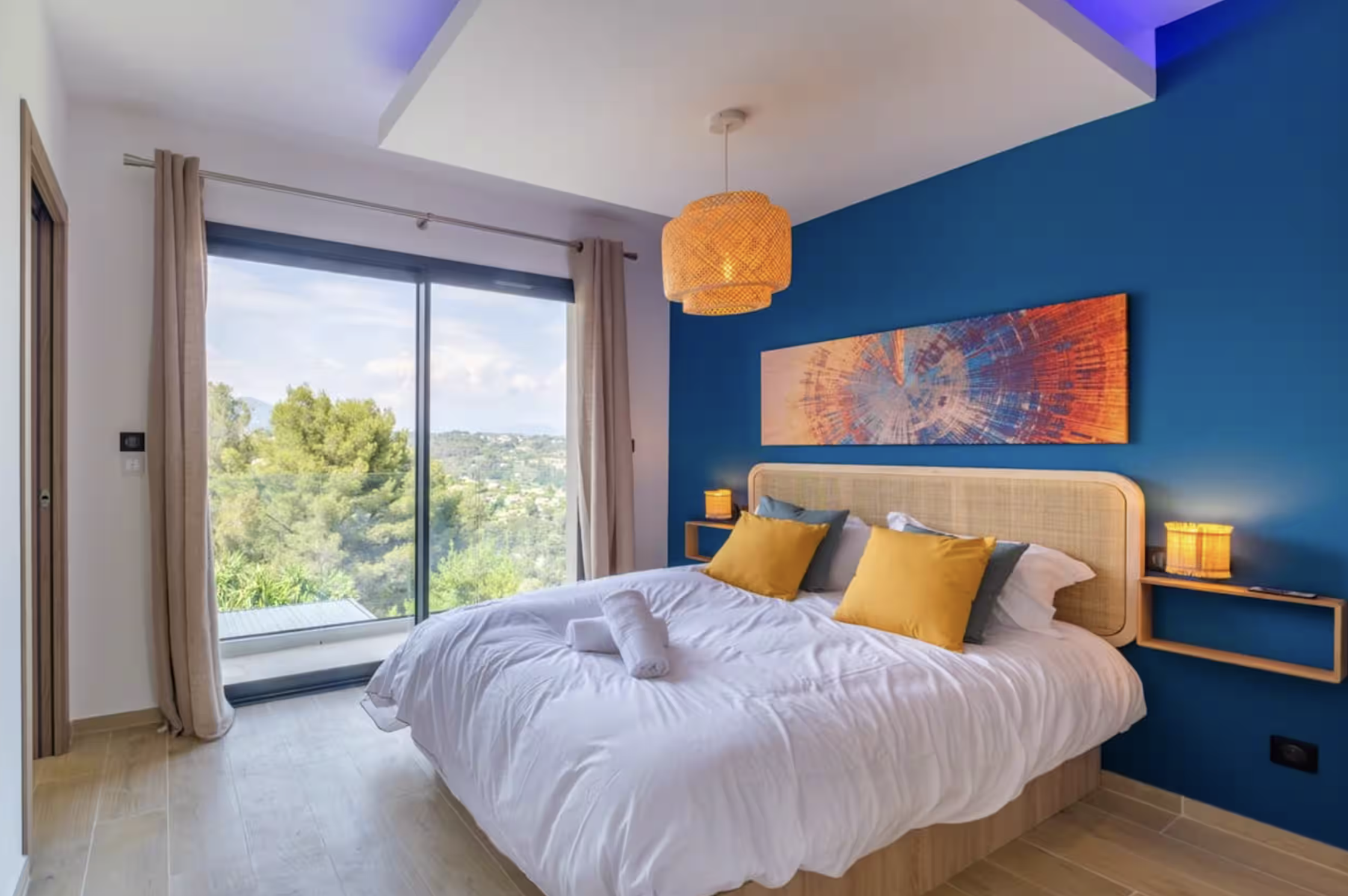 APPARTEMENT  - 4 CHAMBRES  - NICE