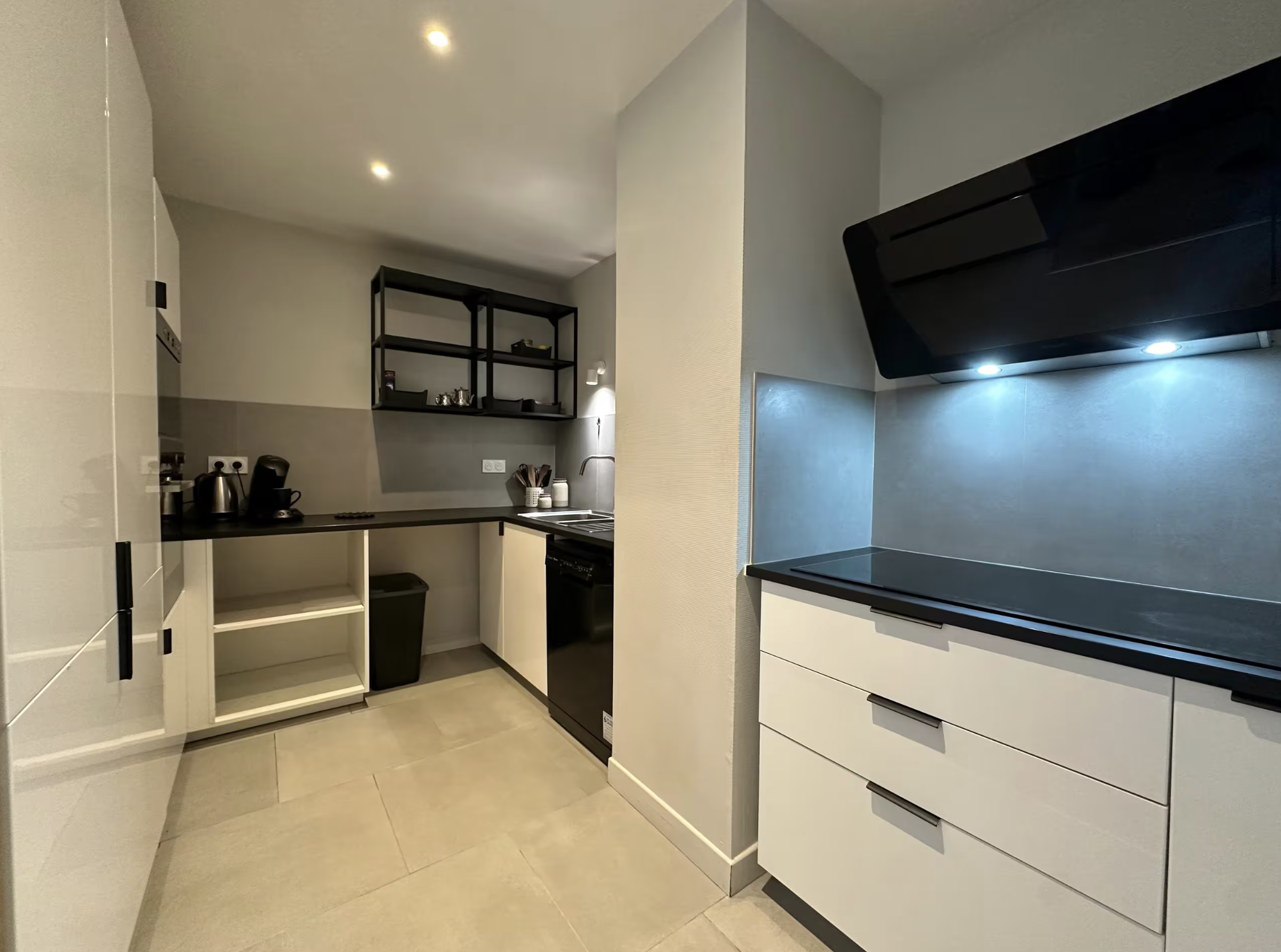 APPARTEMENT  - 6 CHAMBRES  - LYON
