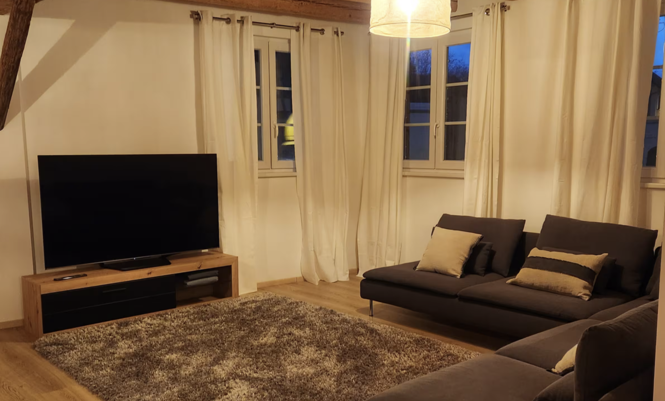 APPARTEMENT  -  5 CHAMBRES  - STRASBOURG