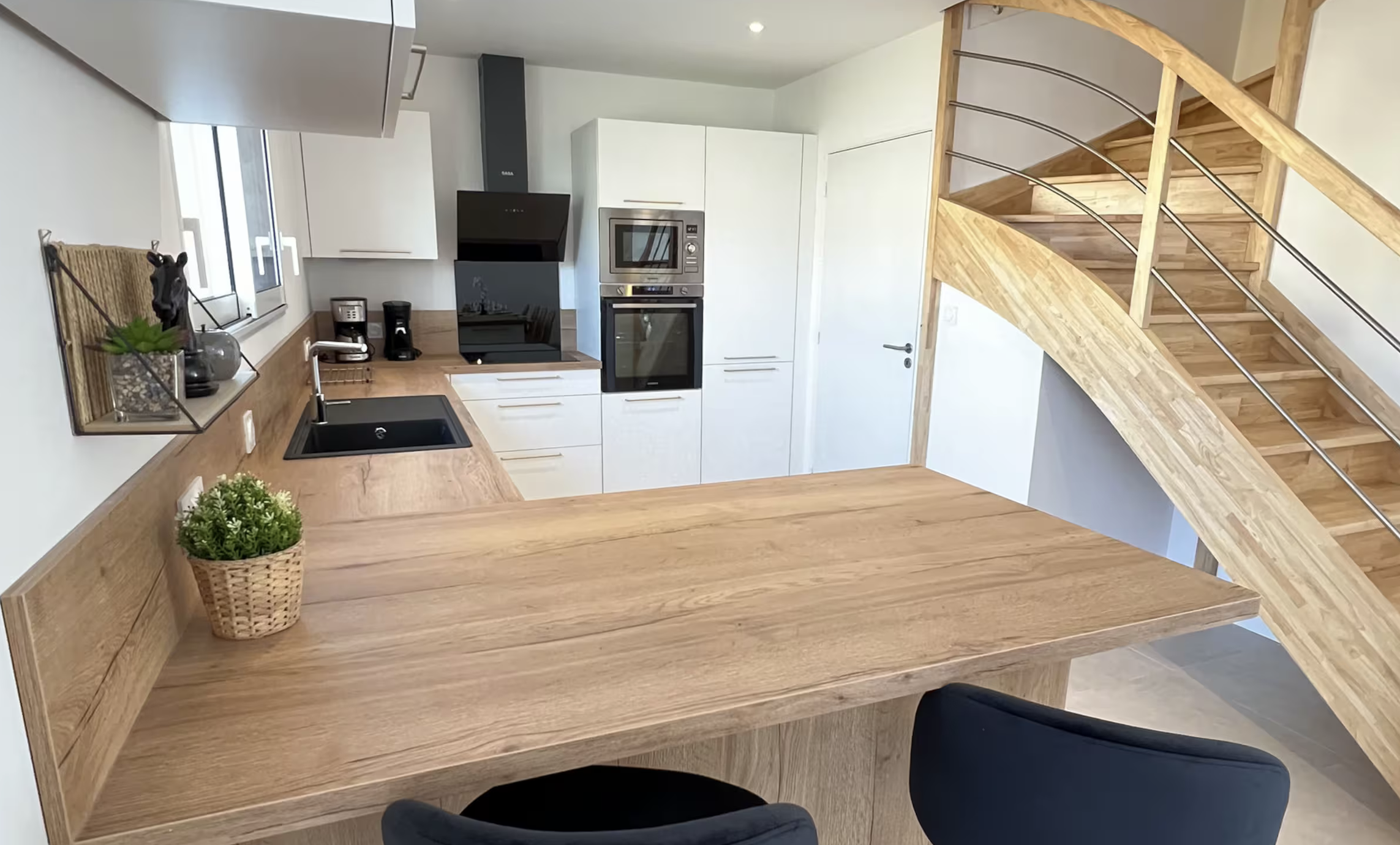 APPARTEMENT  -  5 CHAMBRES  - RENNES