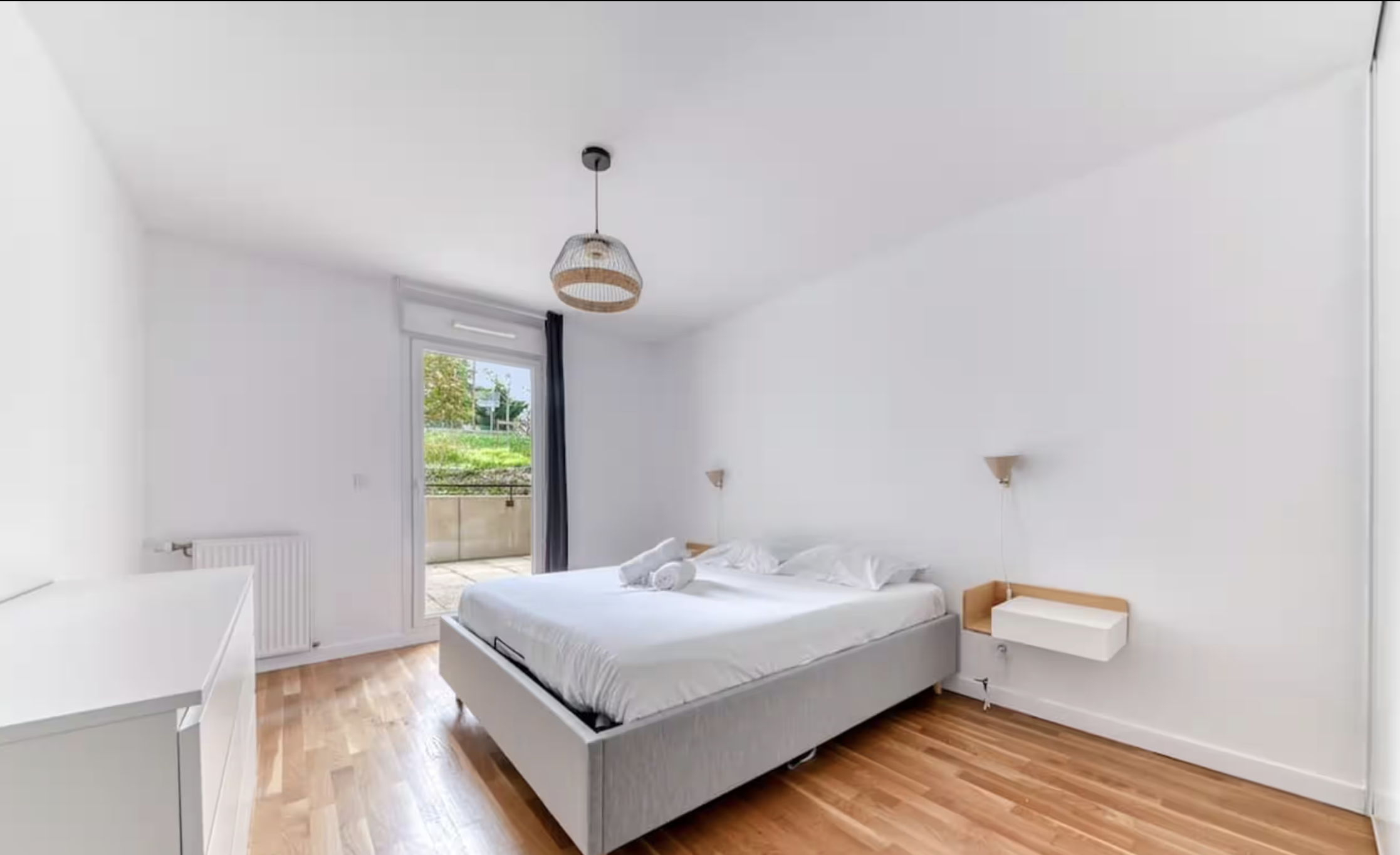 APPARTEMENT STUDIO - 3 CHAMBRES  - LYON
