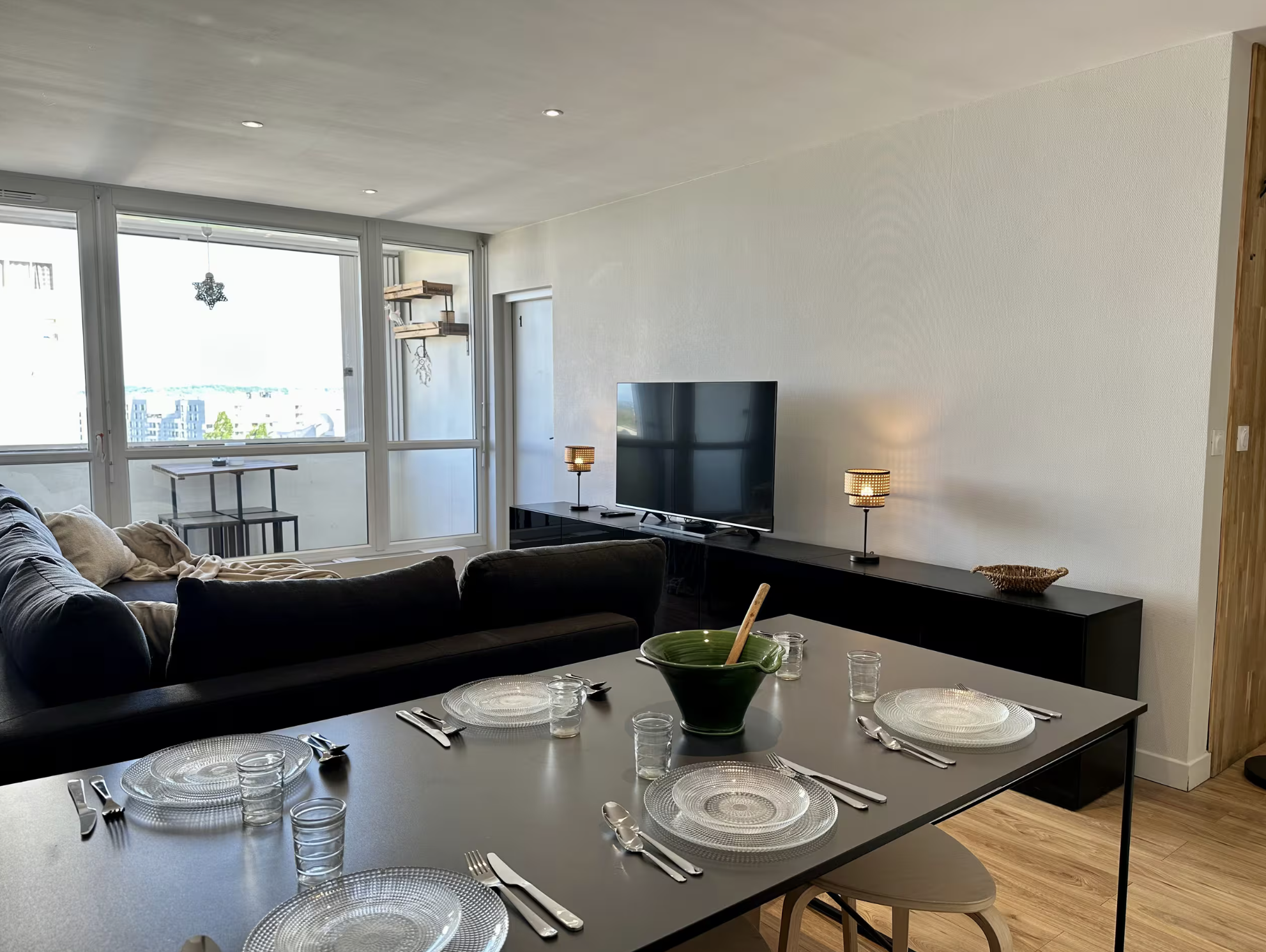 APPARTEMENT  - 6 CHAMBRES  - LYON