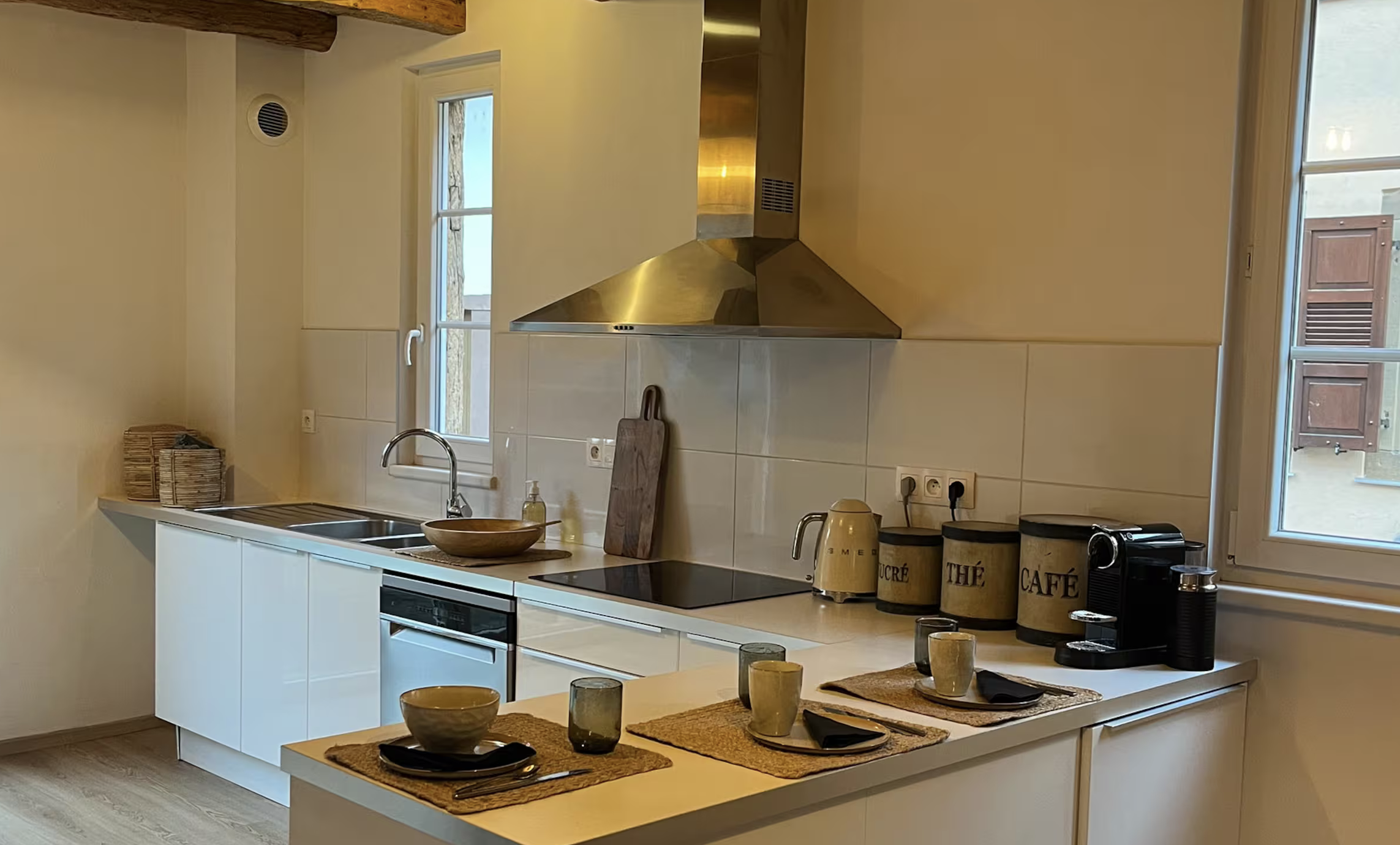 APPARTEMENT  -  5 CHAMBRES  - STRASBOURG