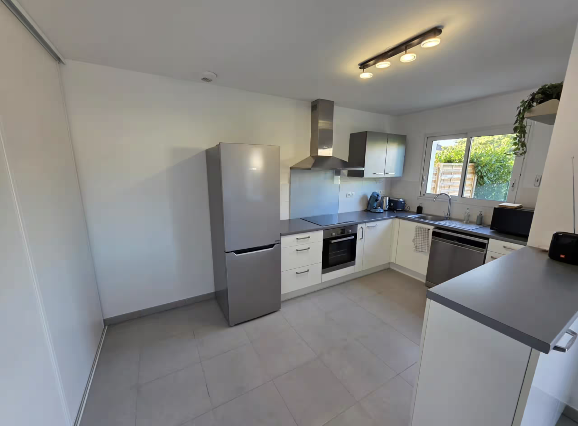 APPARTEMENT  - 3 CHAMBRES  - NANTES