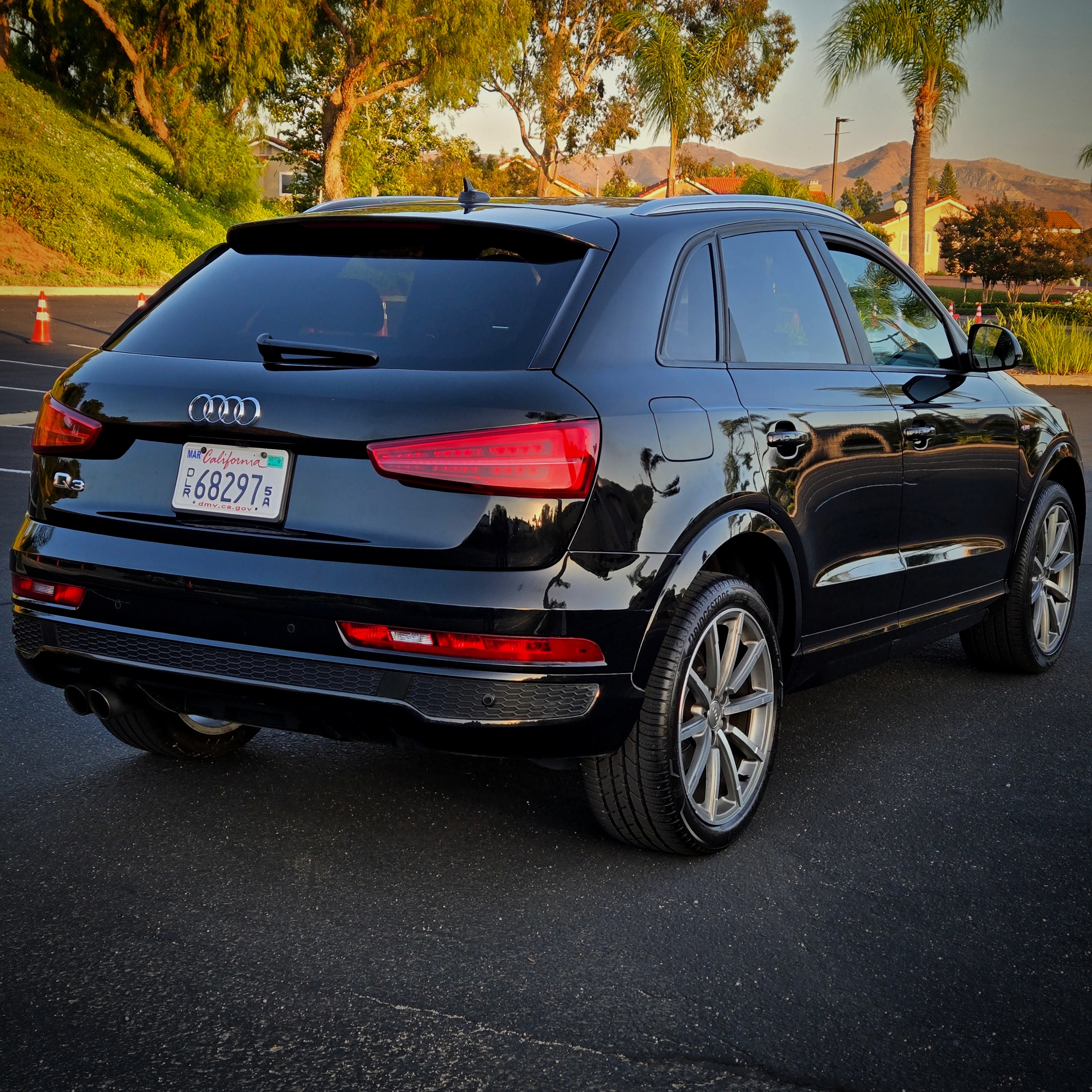 Audi Q3 S-line 2.0 Sport Premium 