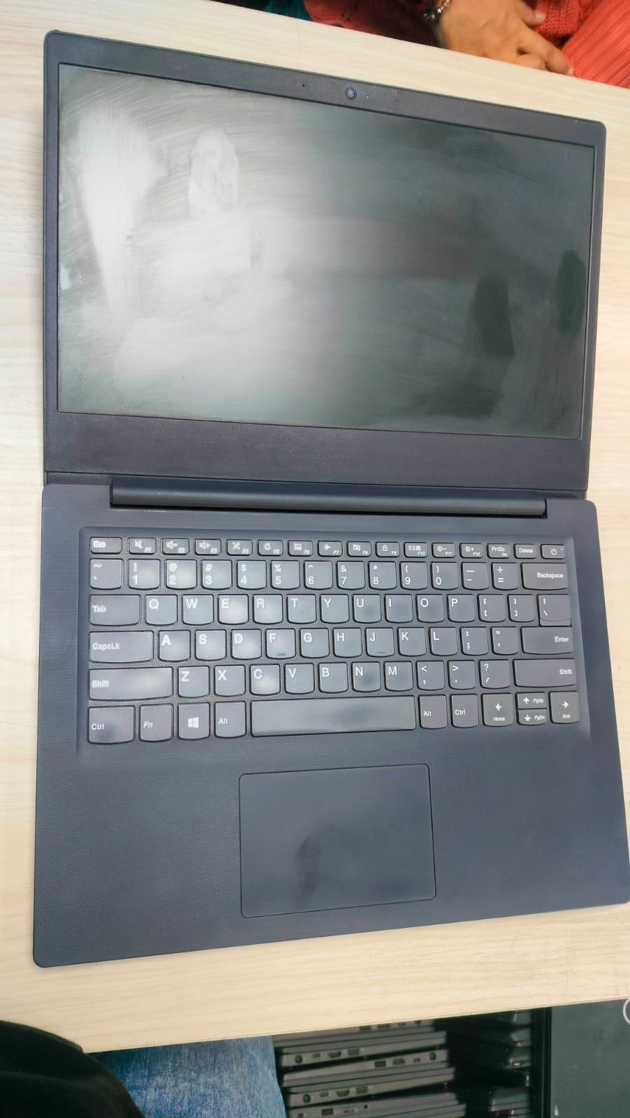 Lenovo IdeaPad V14