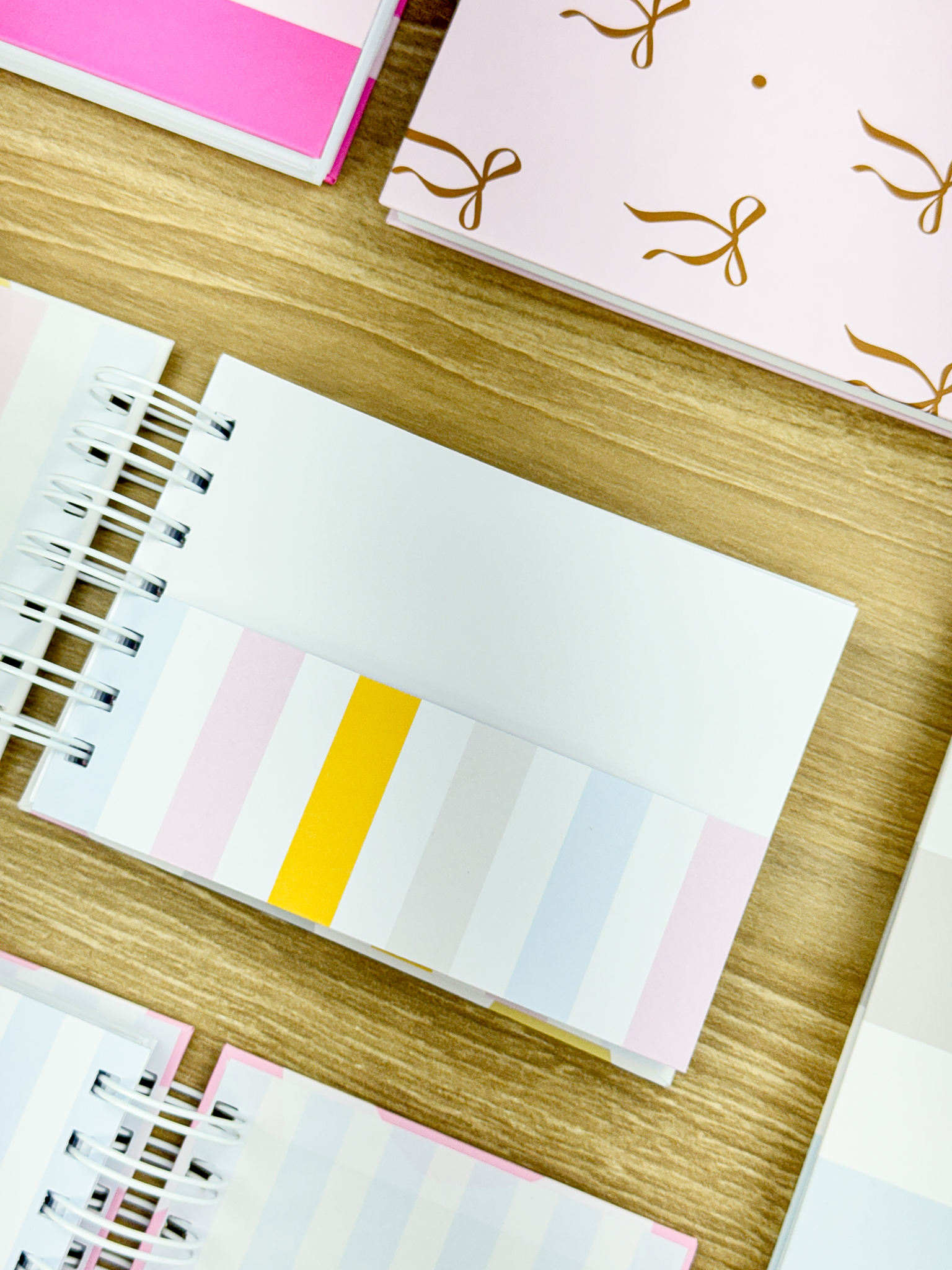 Agenda A6 horizontal - 01 dia, sem horas 