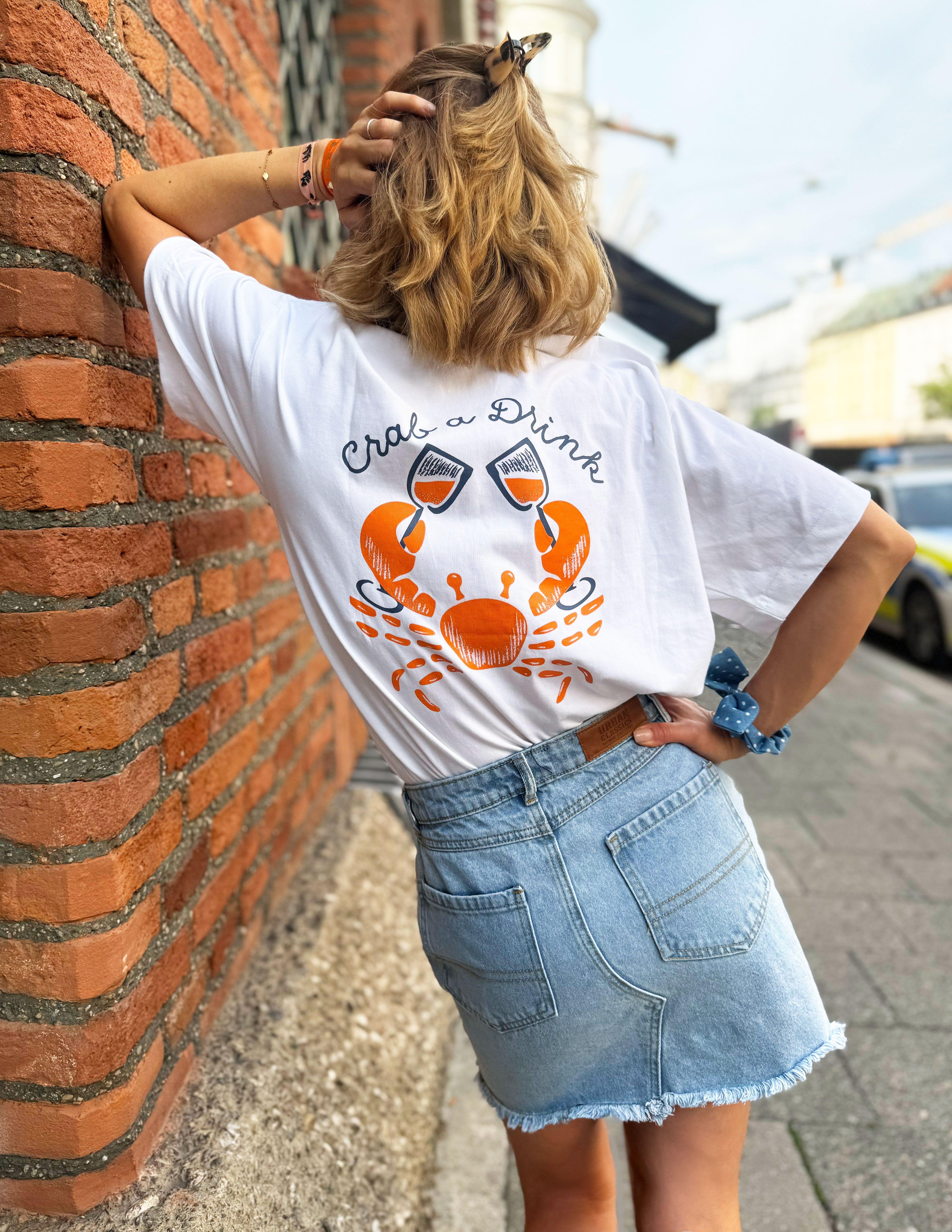 LIKERY Oversized T-Shirt „Crab a Drink“
