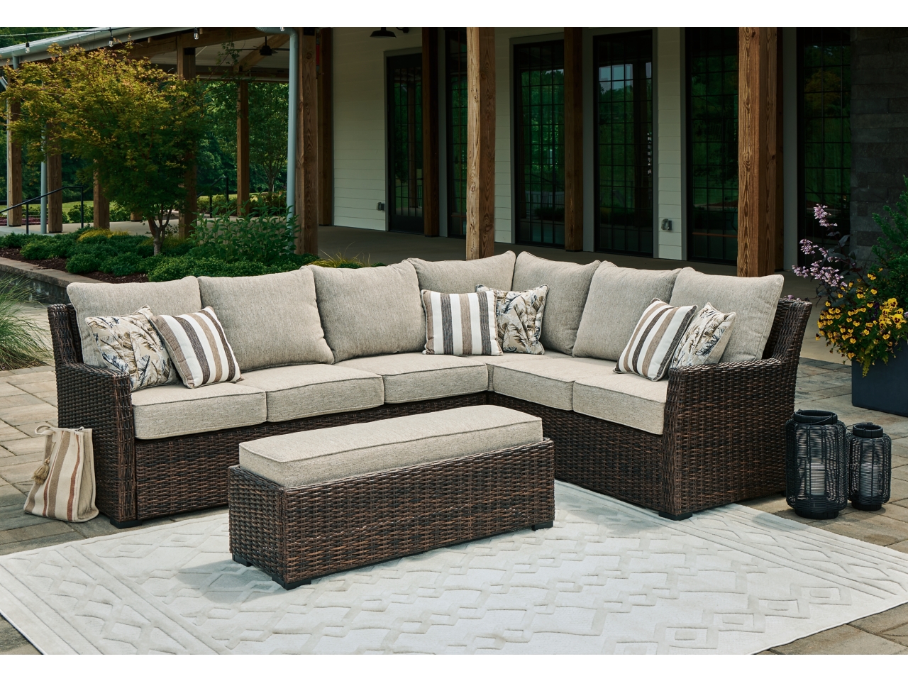Brook Ranch Sectional and Ottoman