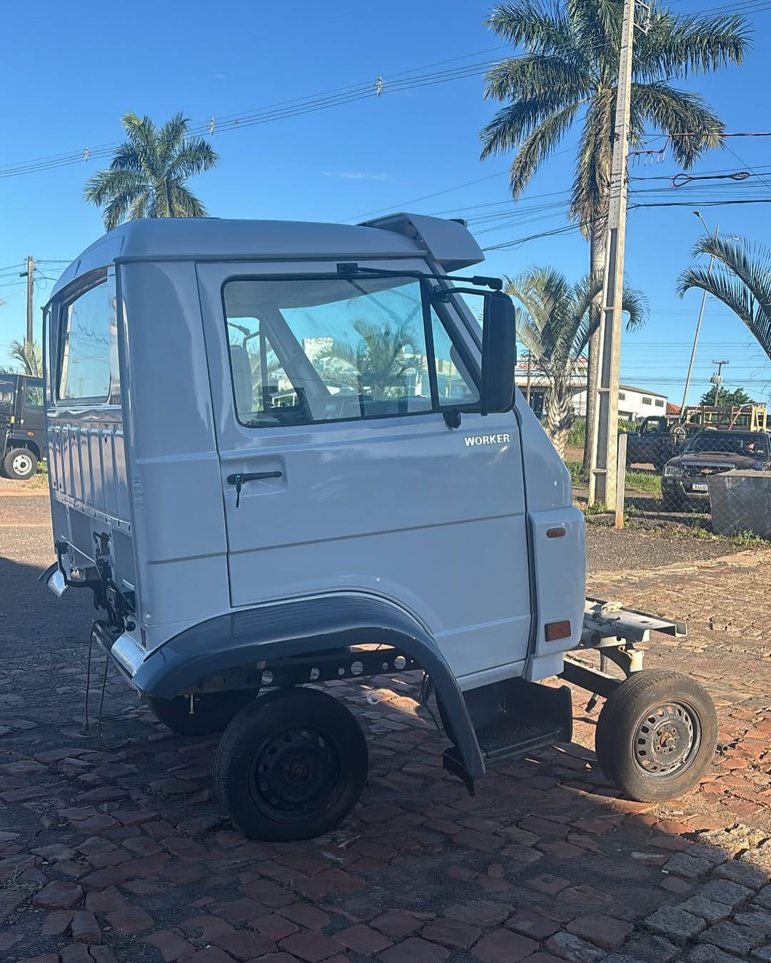 CABINE - VOLKSWAGEN WORKER