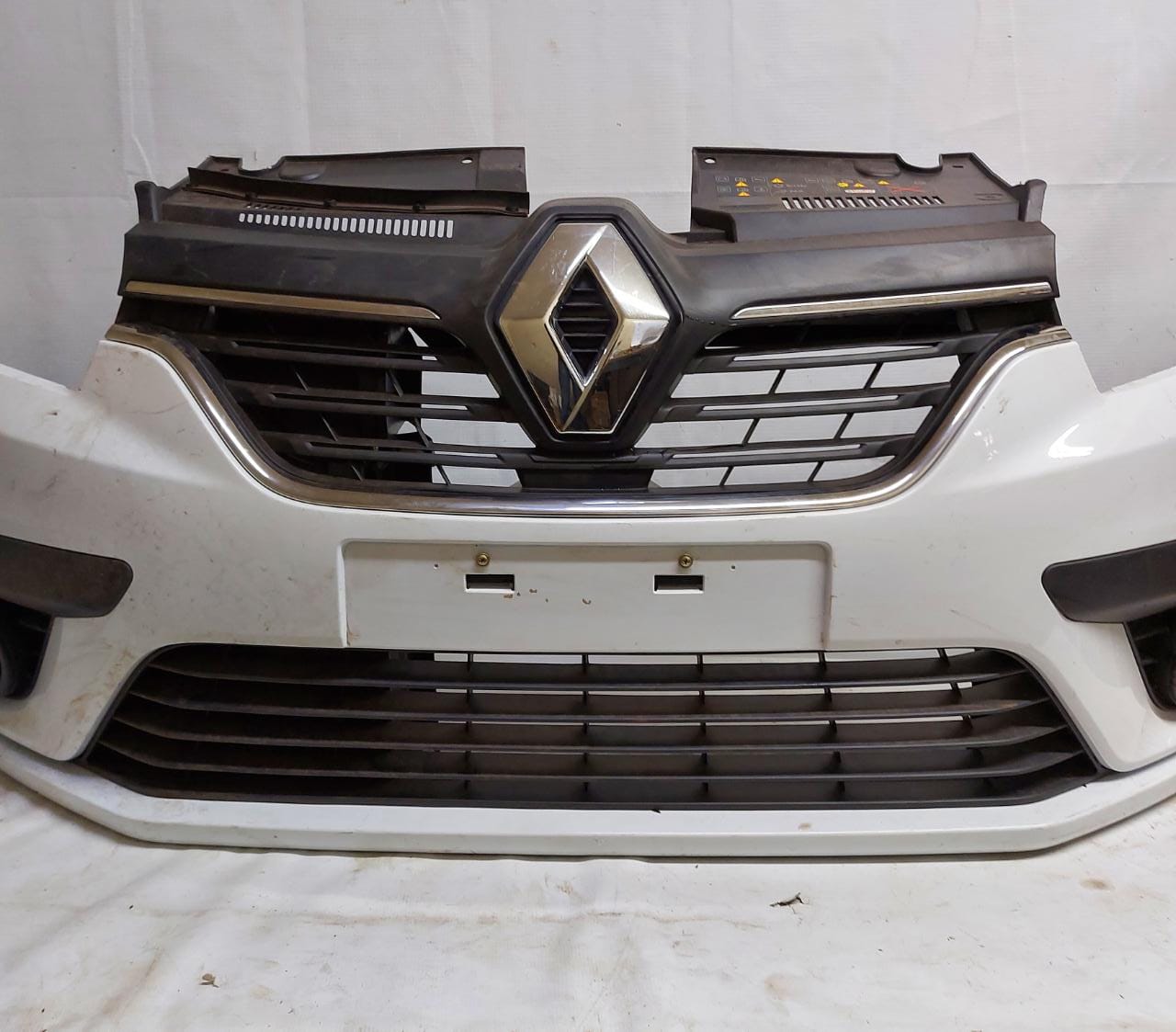 PARACHOQUE DIANTEIRO SANDERO 2019 A 2021 S MILHA ORIGINAL