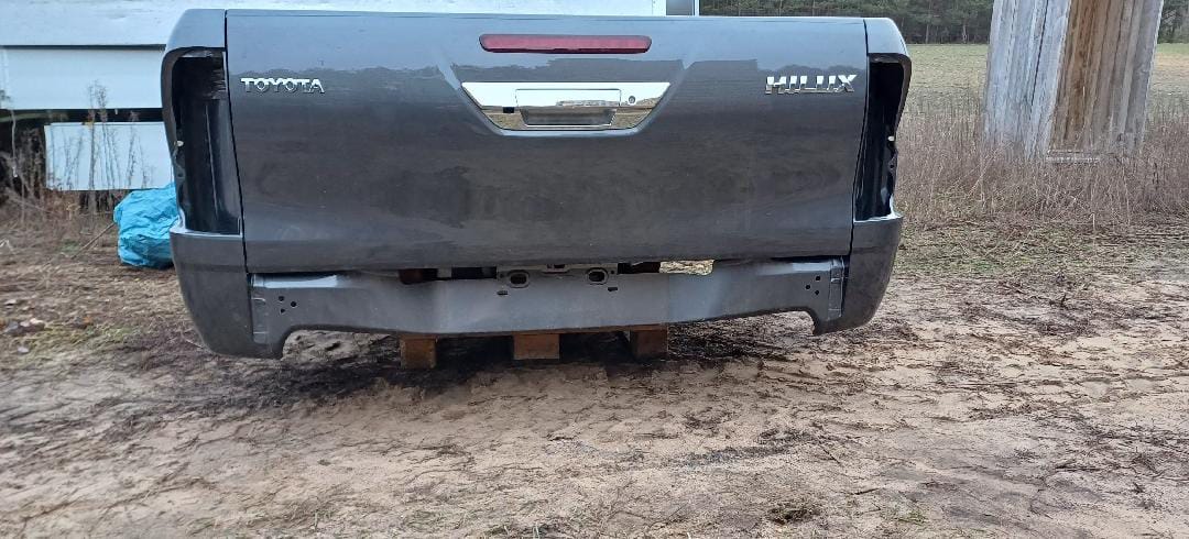 CAÇAMBA TRASEIRA HILLUX 2023