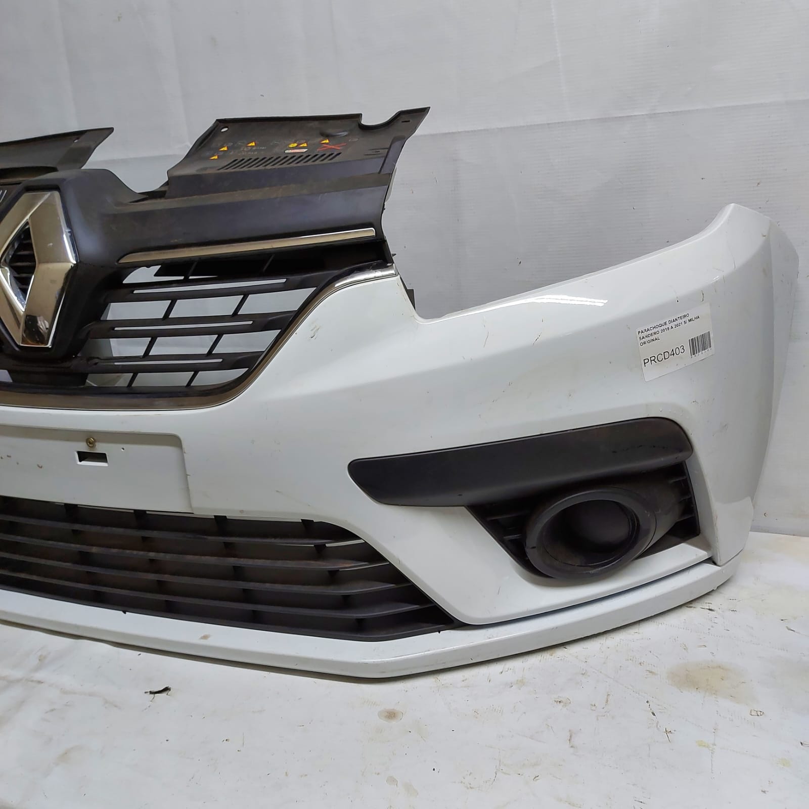 PARACHOQUE DIANTEIRO SANDERO 2019 A 2021 S MILHA ORIGINAL