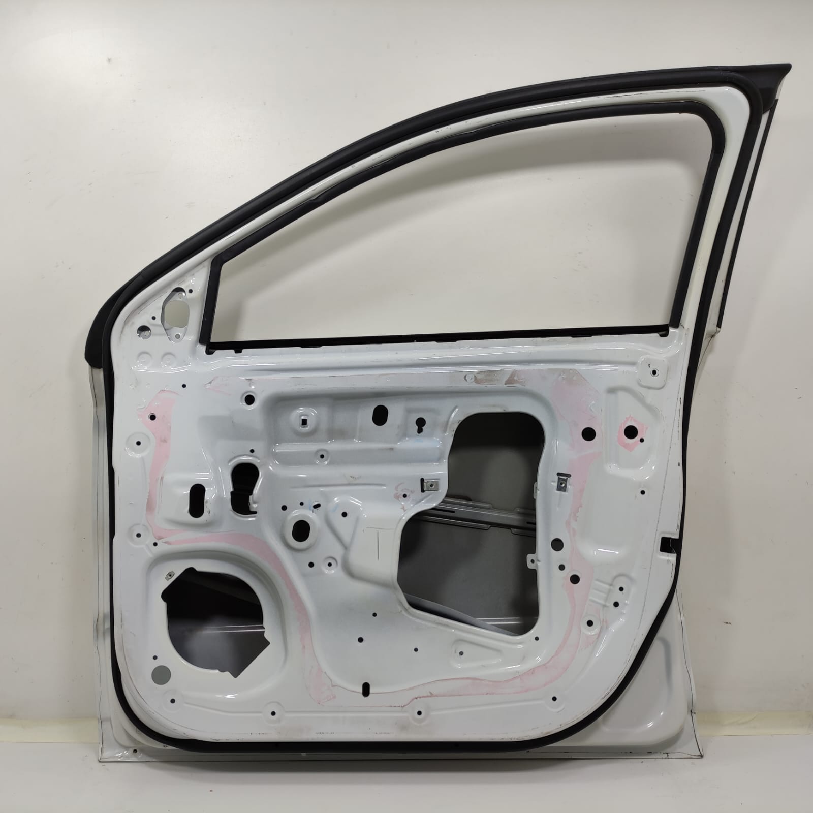 Porta Dianteira Direita Cobalt 2012 a 2020 Branca (Peça1)