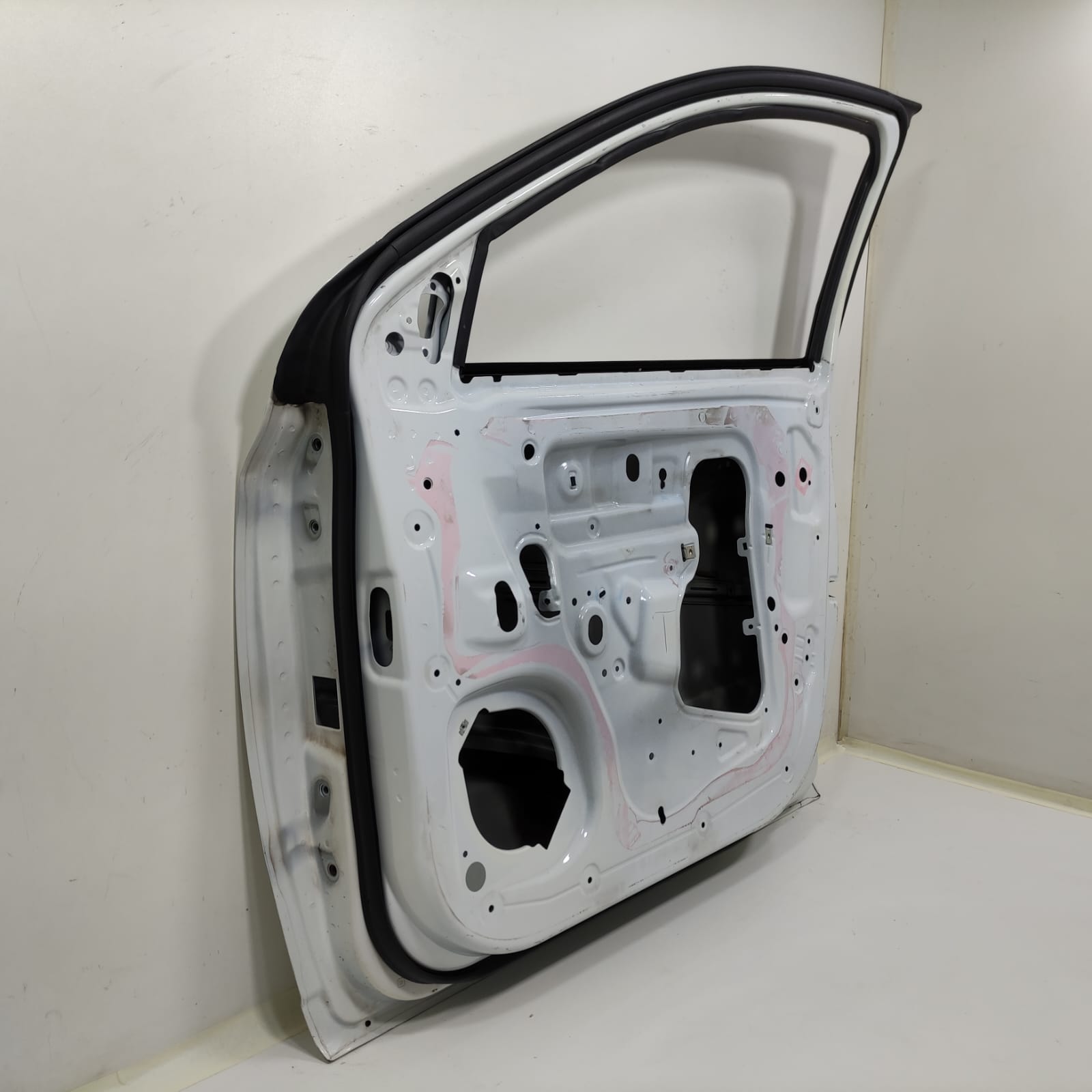 Porta Dianteira Direita Cobalt 2012 a 2020 Branca (Peça1)