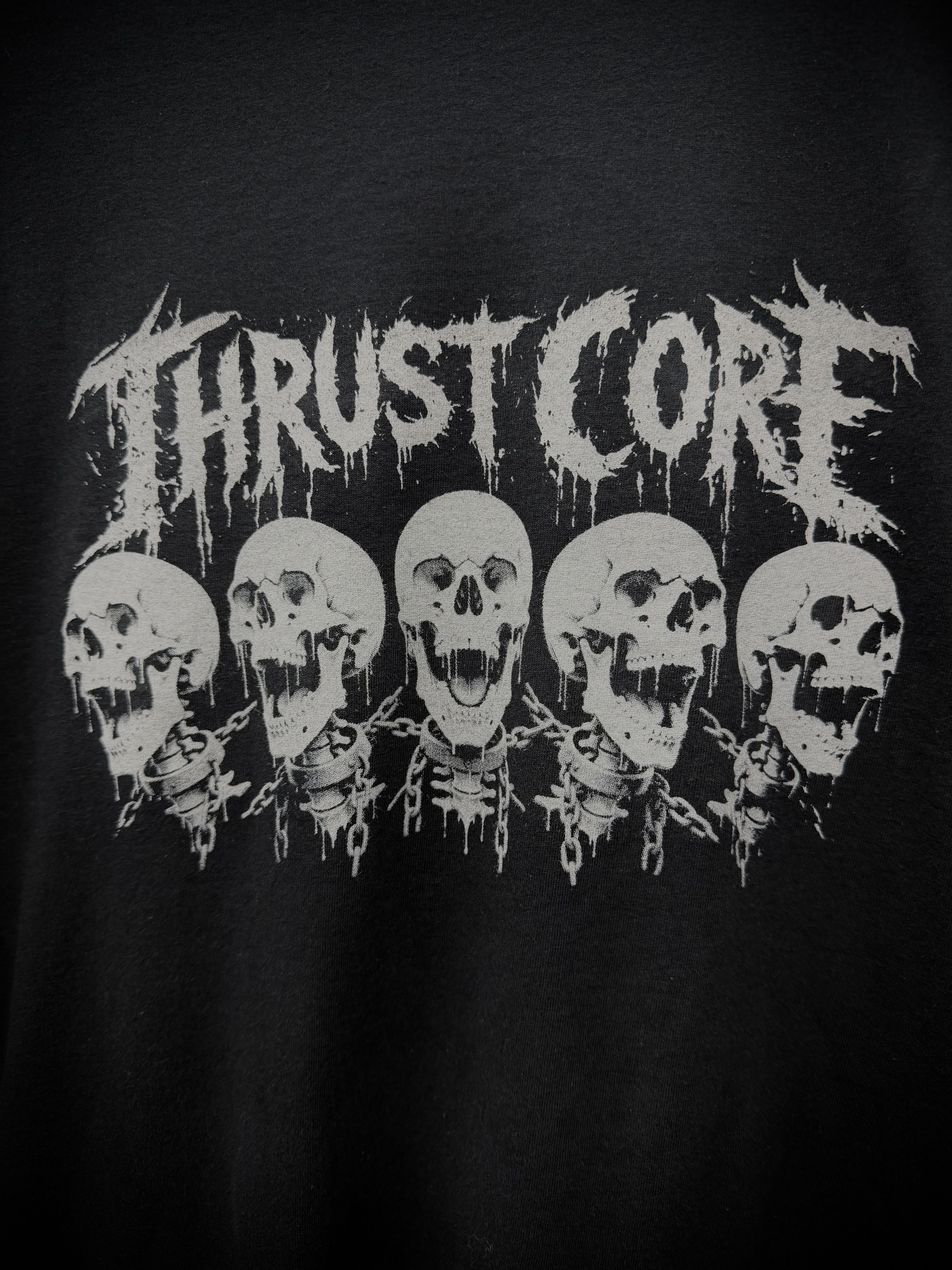 Five Screaming Skulls