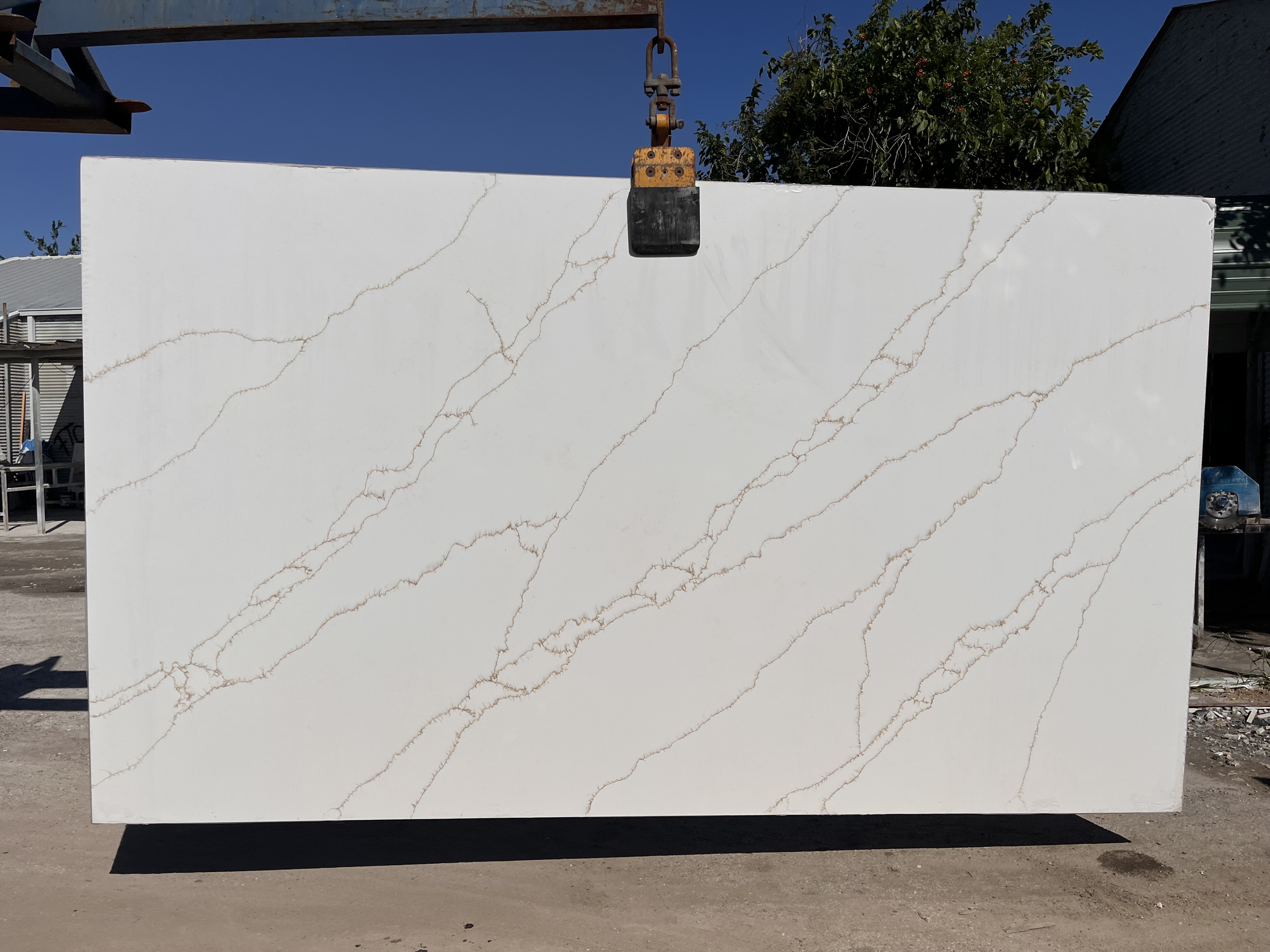 Calacatta Gold Quartz Slab