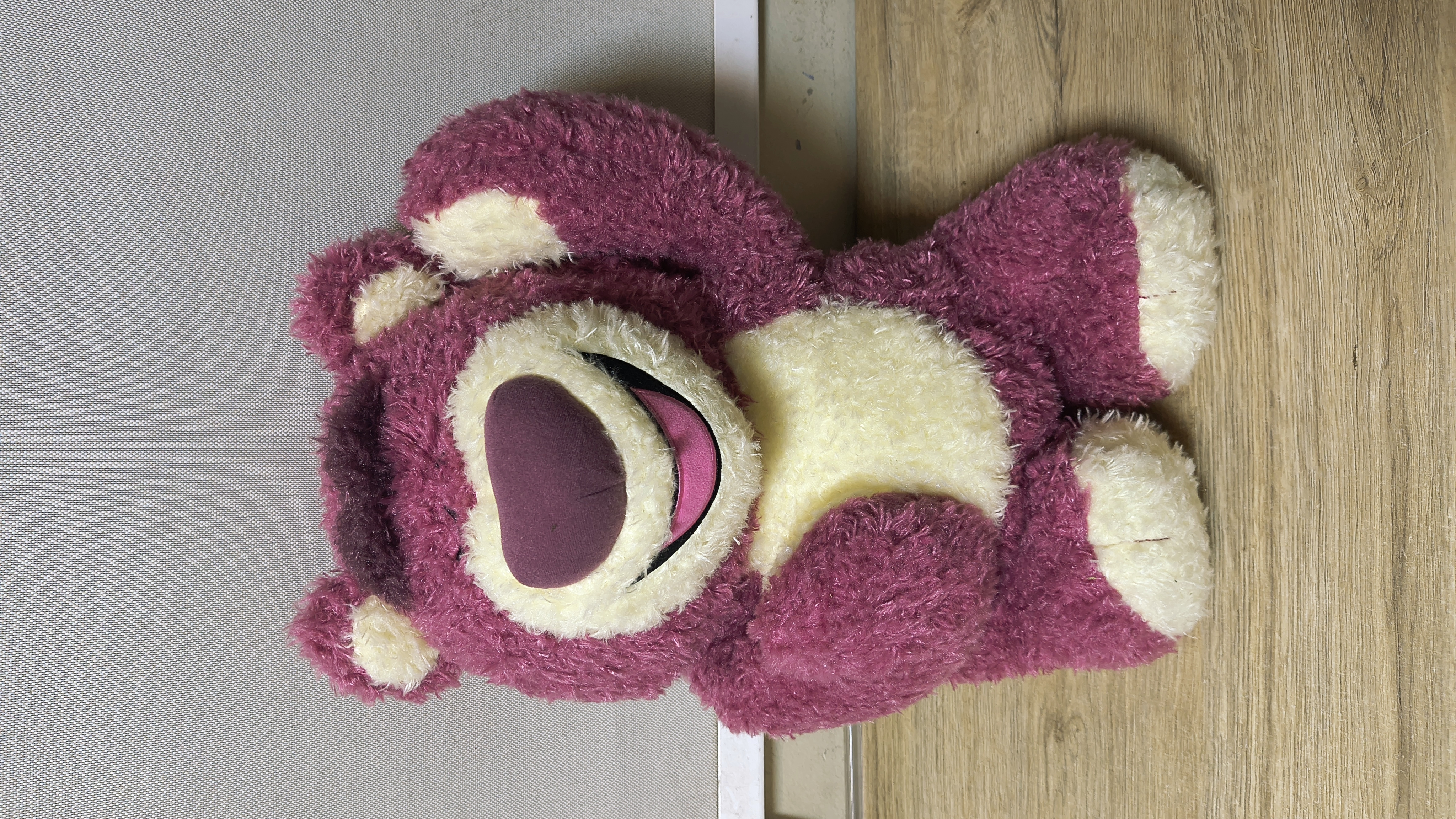 🐻 Peluche Lotso – Toy Story