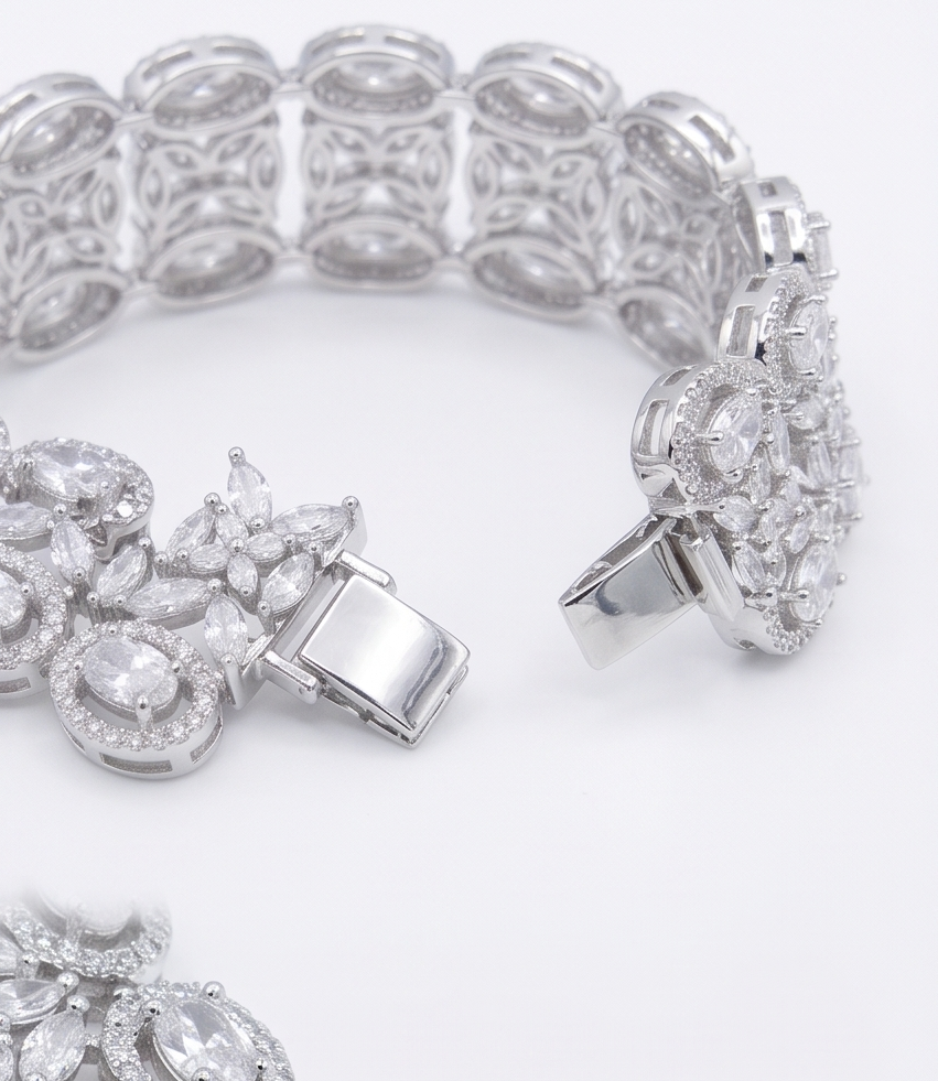 Elegant Crystal Bracelet BRC-002
