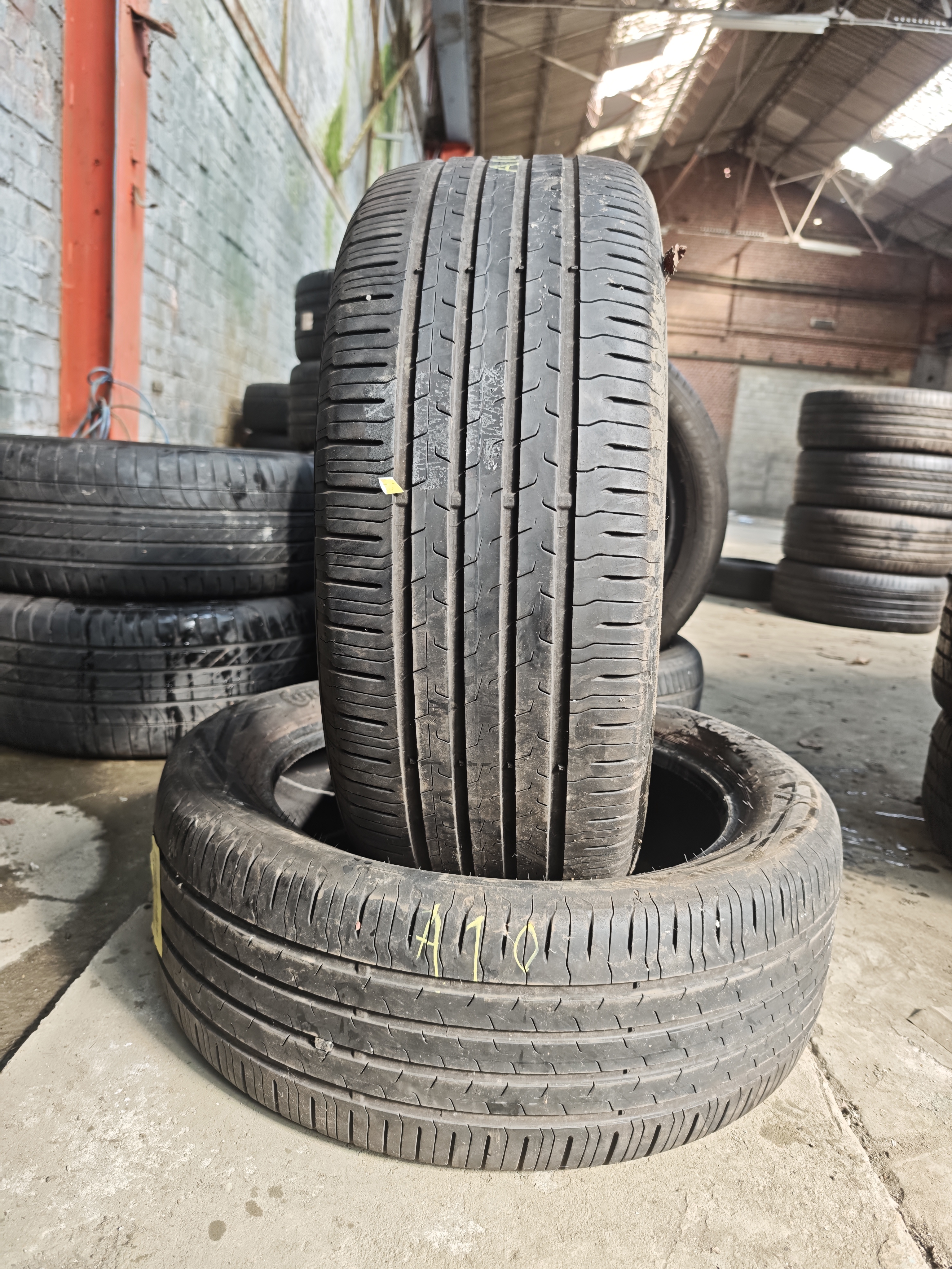 235/55/ R19 Continental