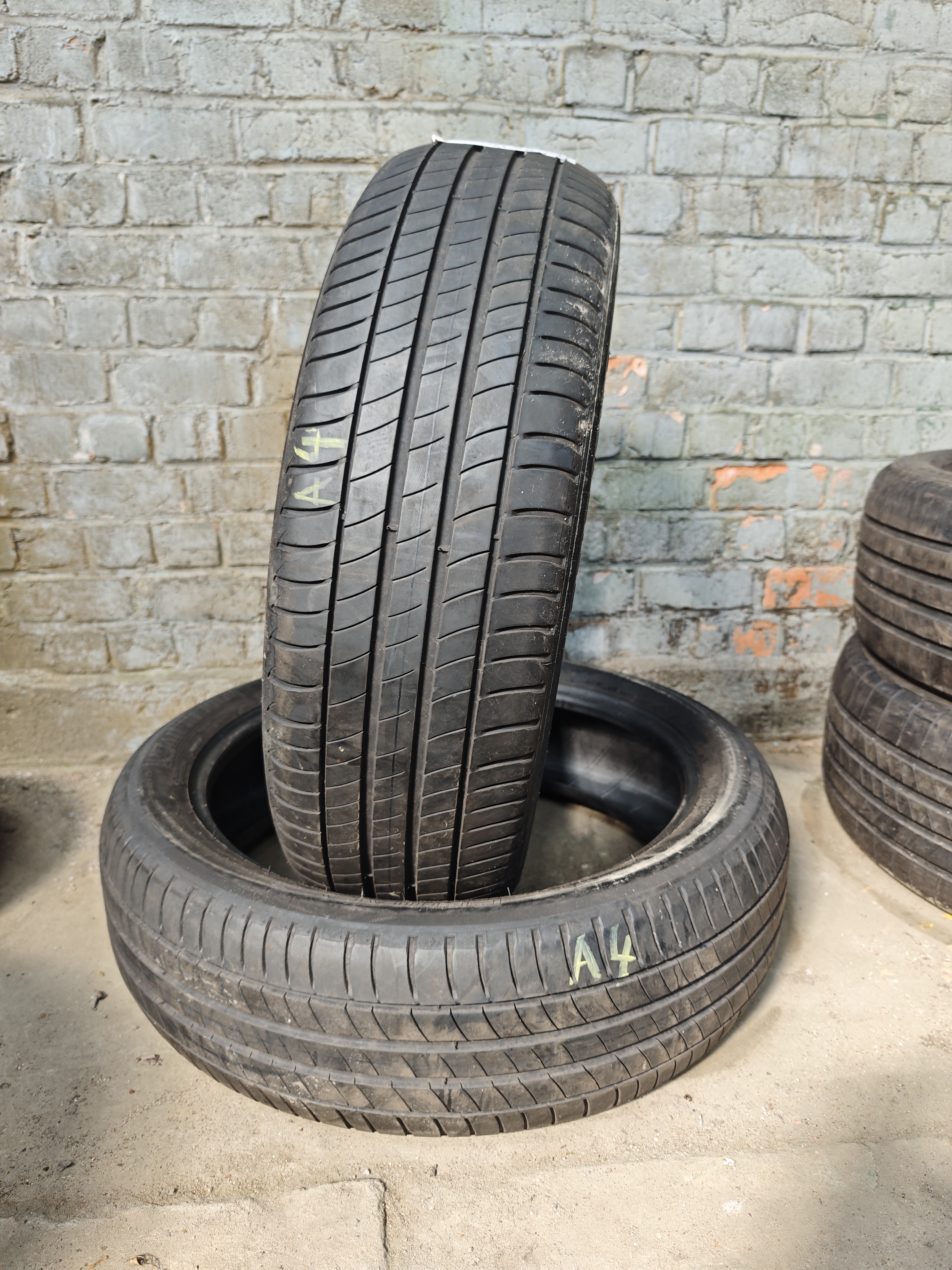 225/40/ R18 Good Year