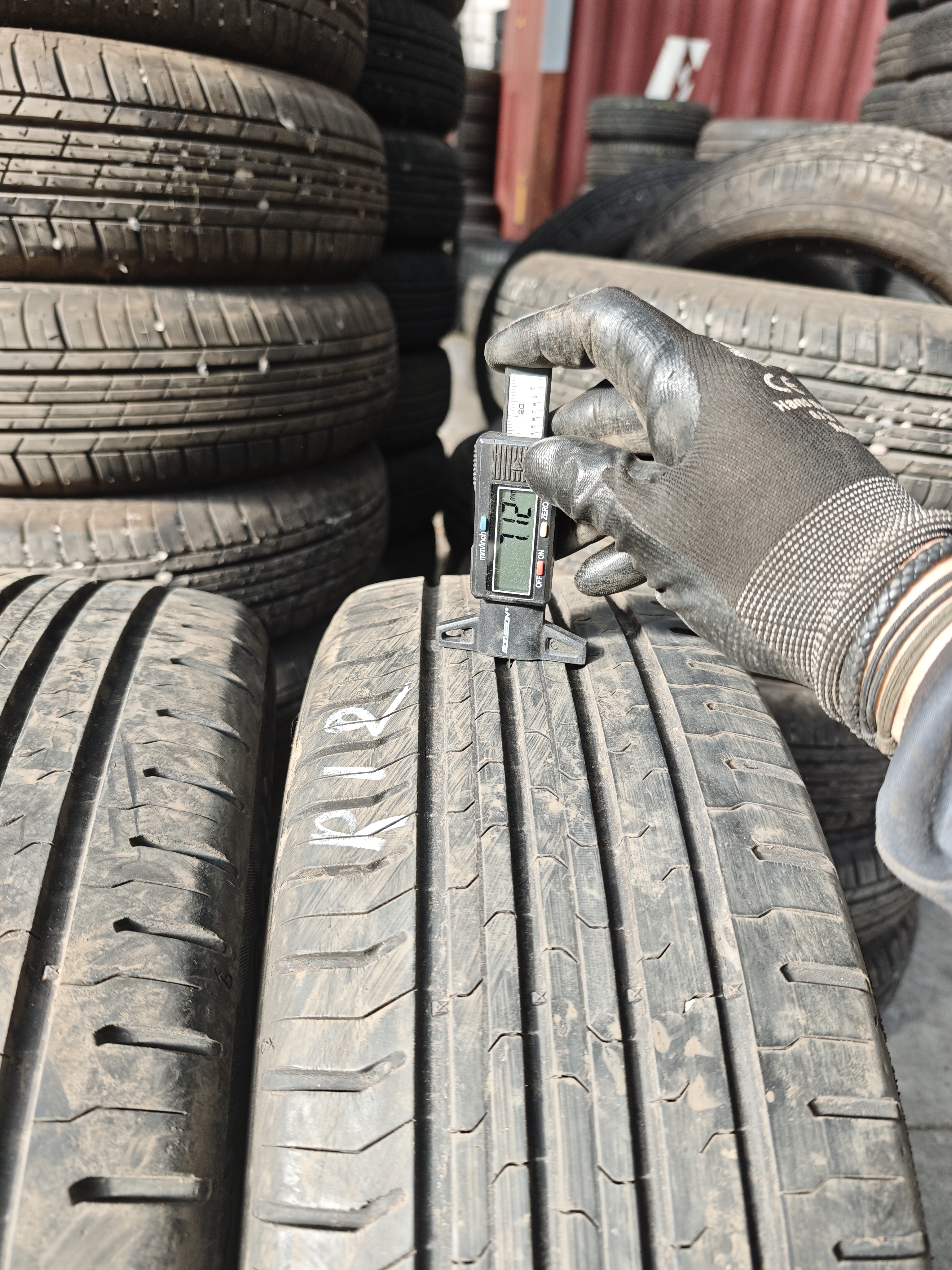 195/55/ R16 Continental