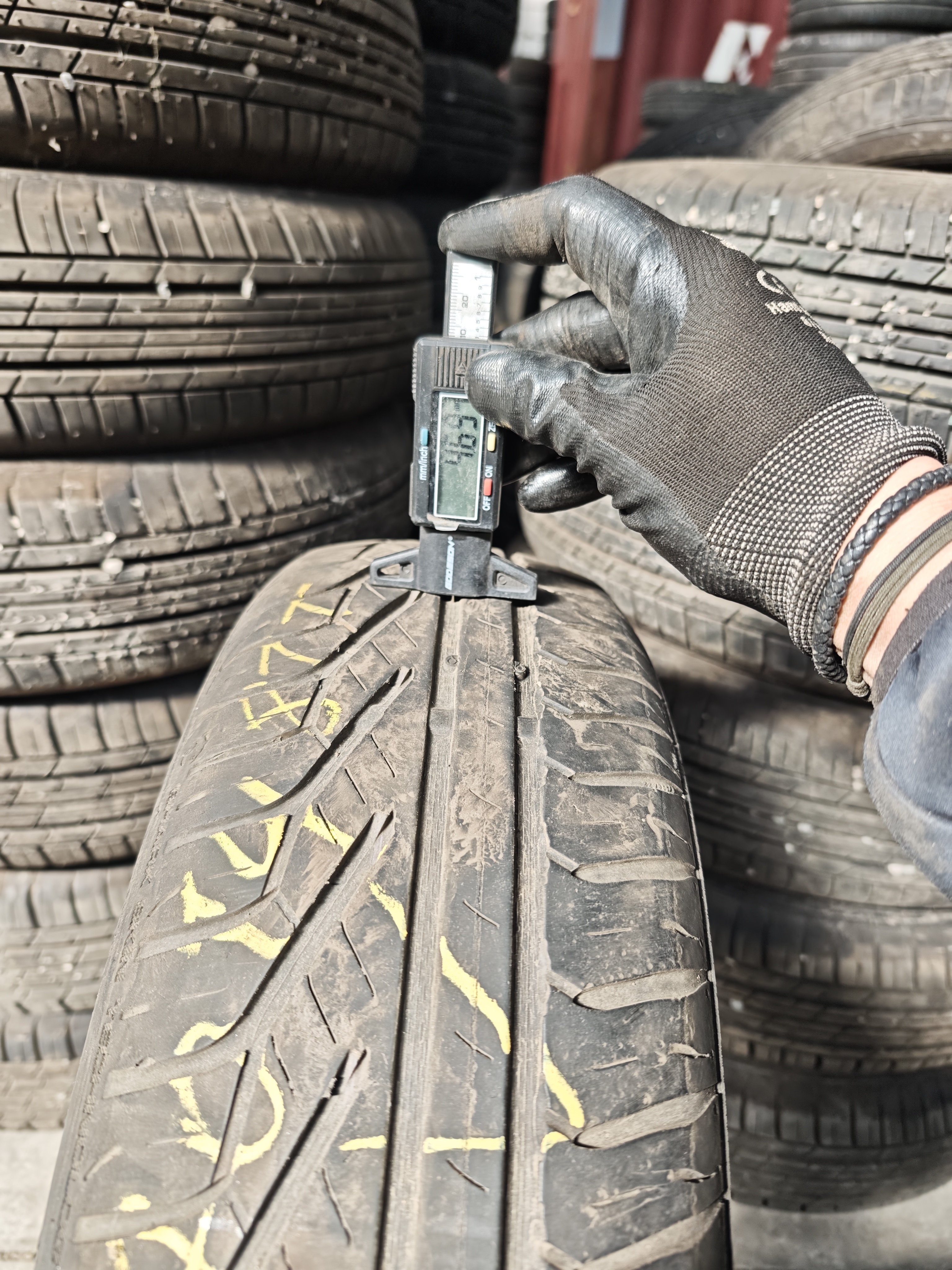 165/70/ R14 Uniroyal