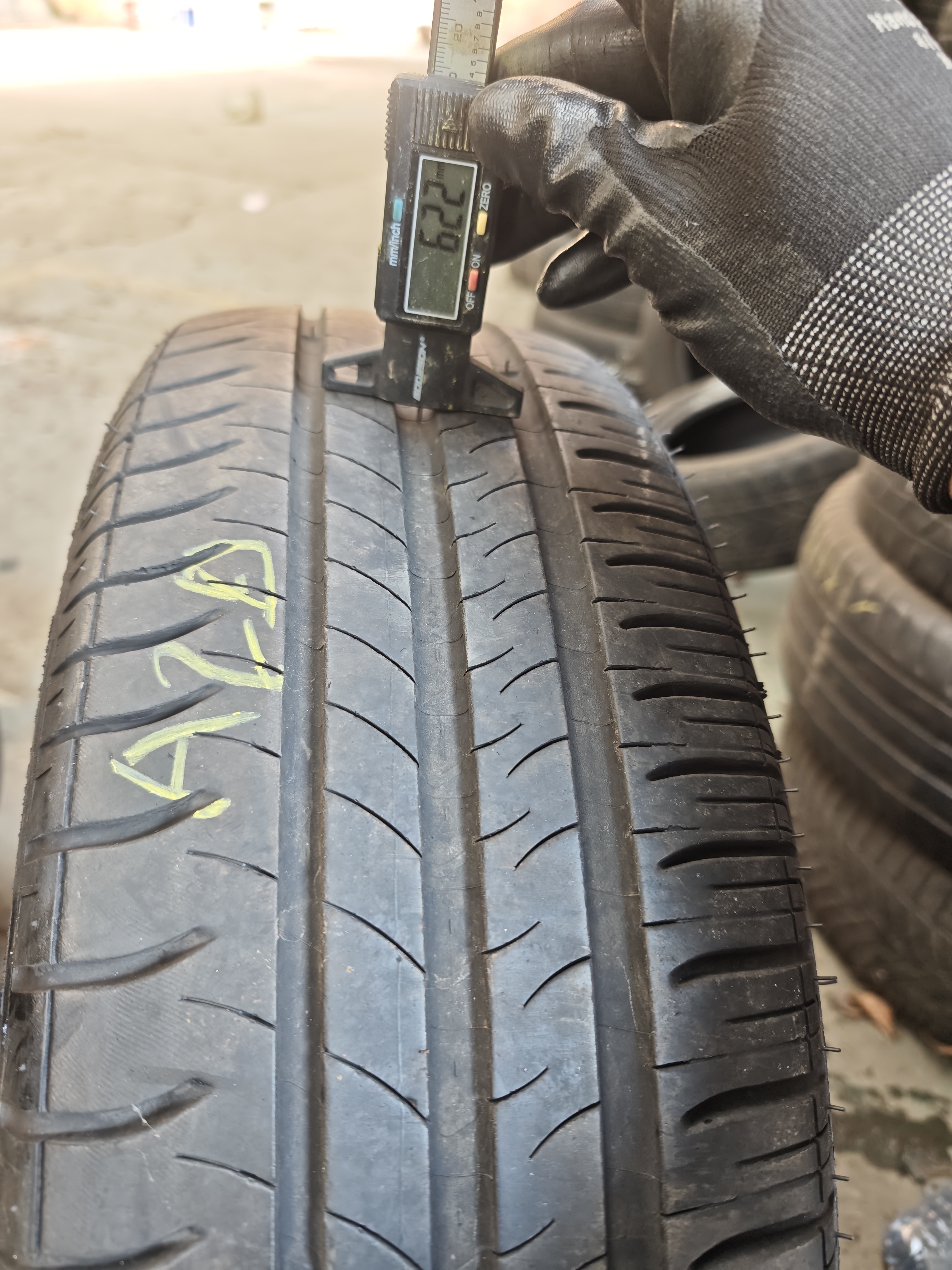 195/60/ R16 Michelin 