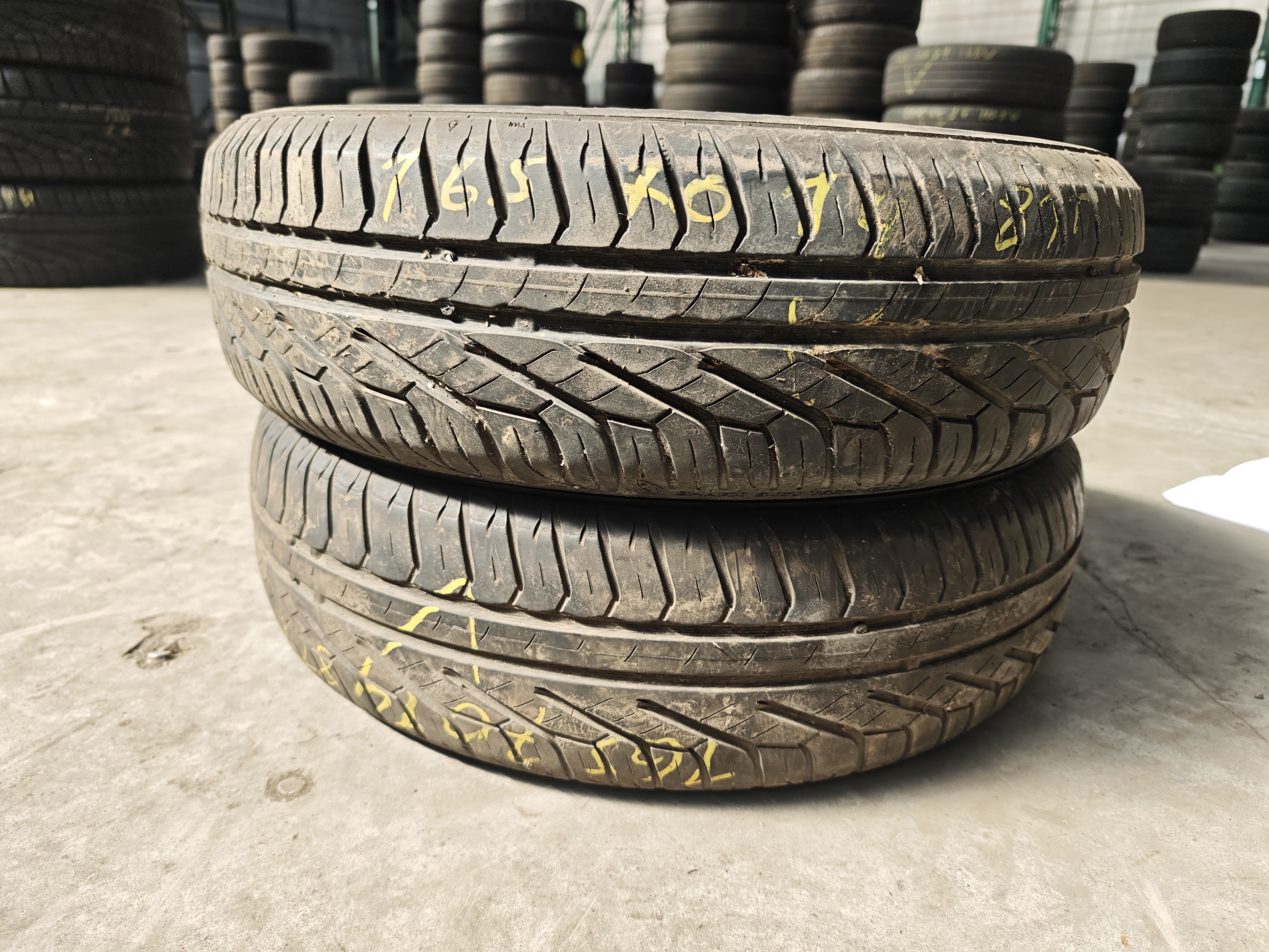 165/70/ R14 Uniroyal