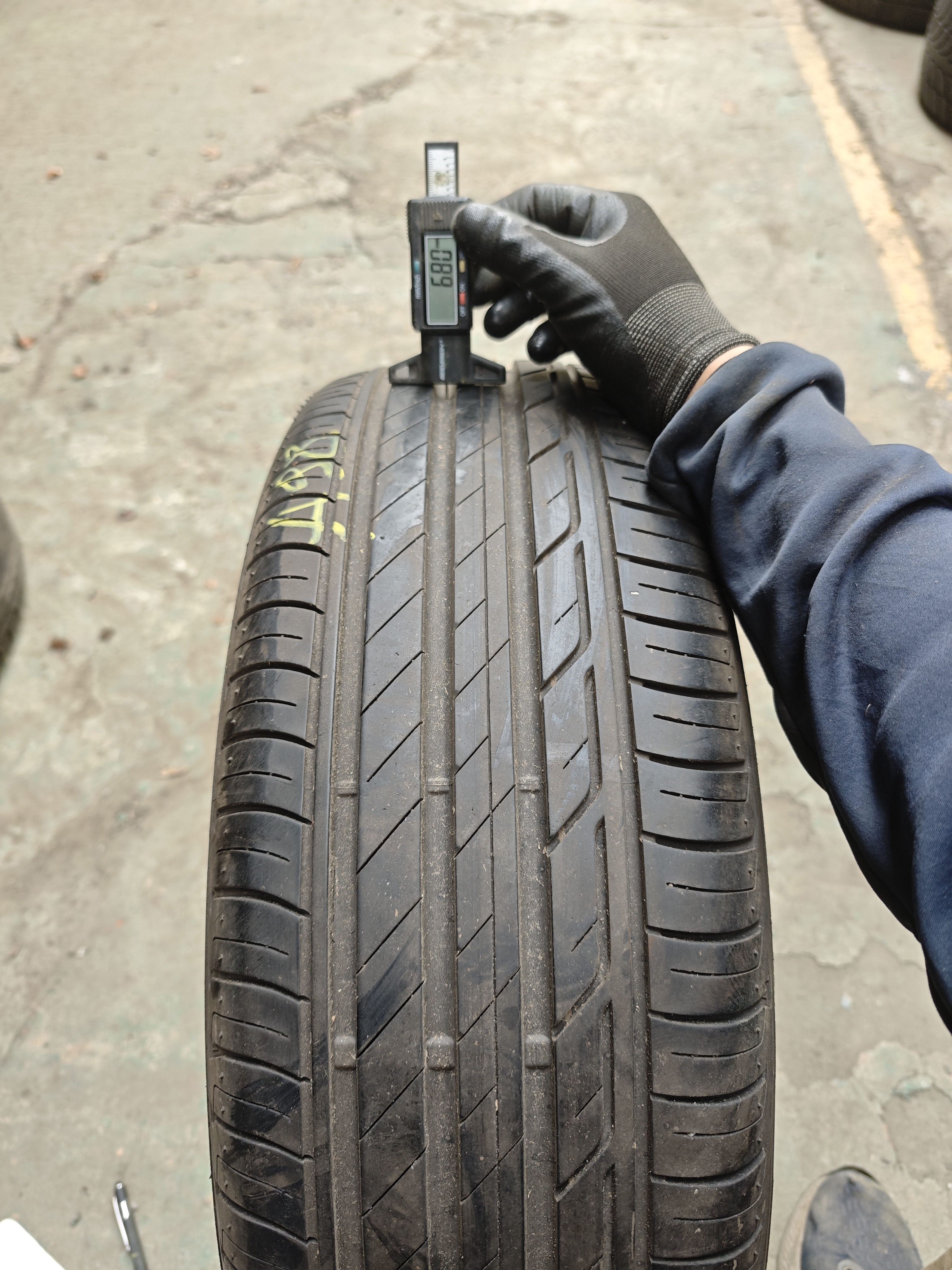 215/60/ R16 Bridgestone 