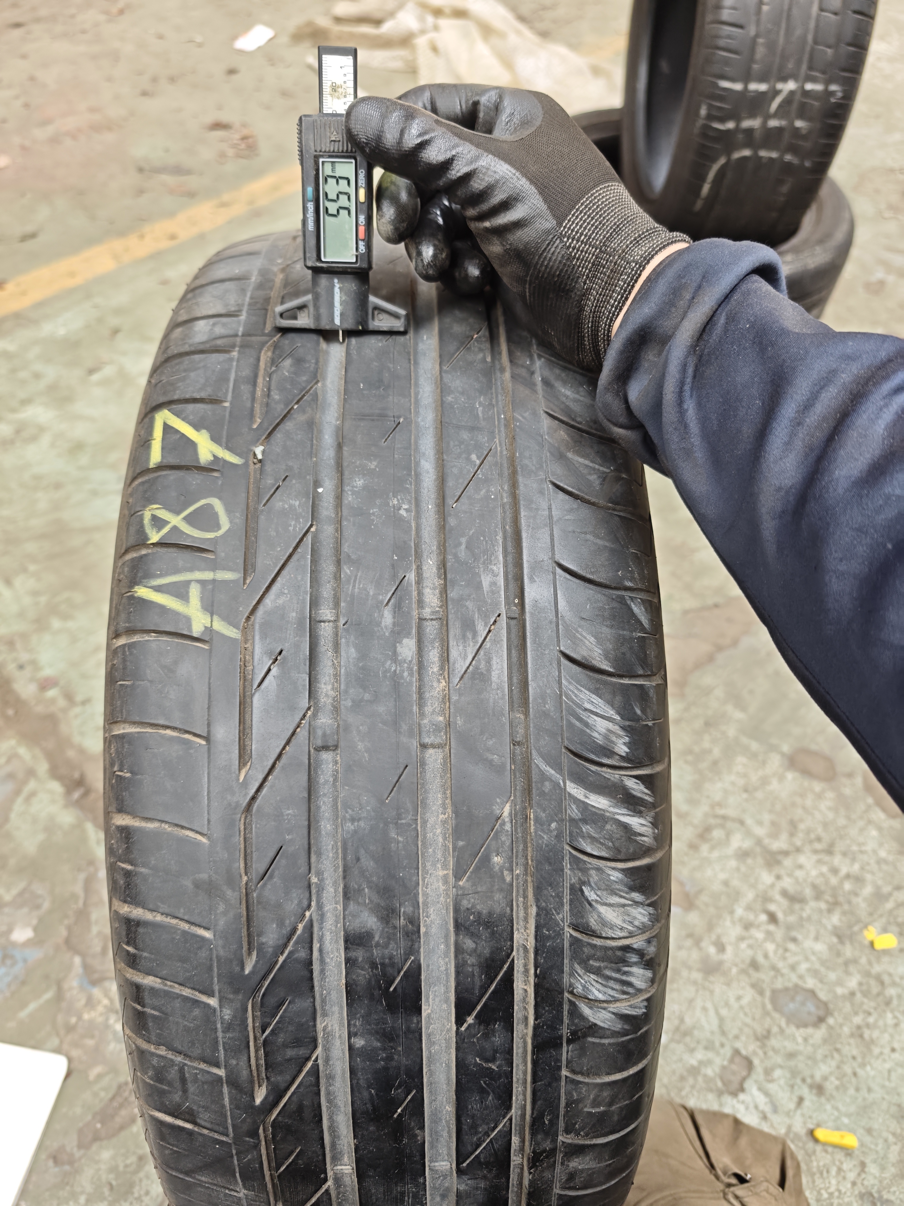 245/55/ R17 Bridgestone