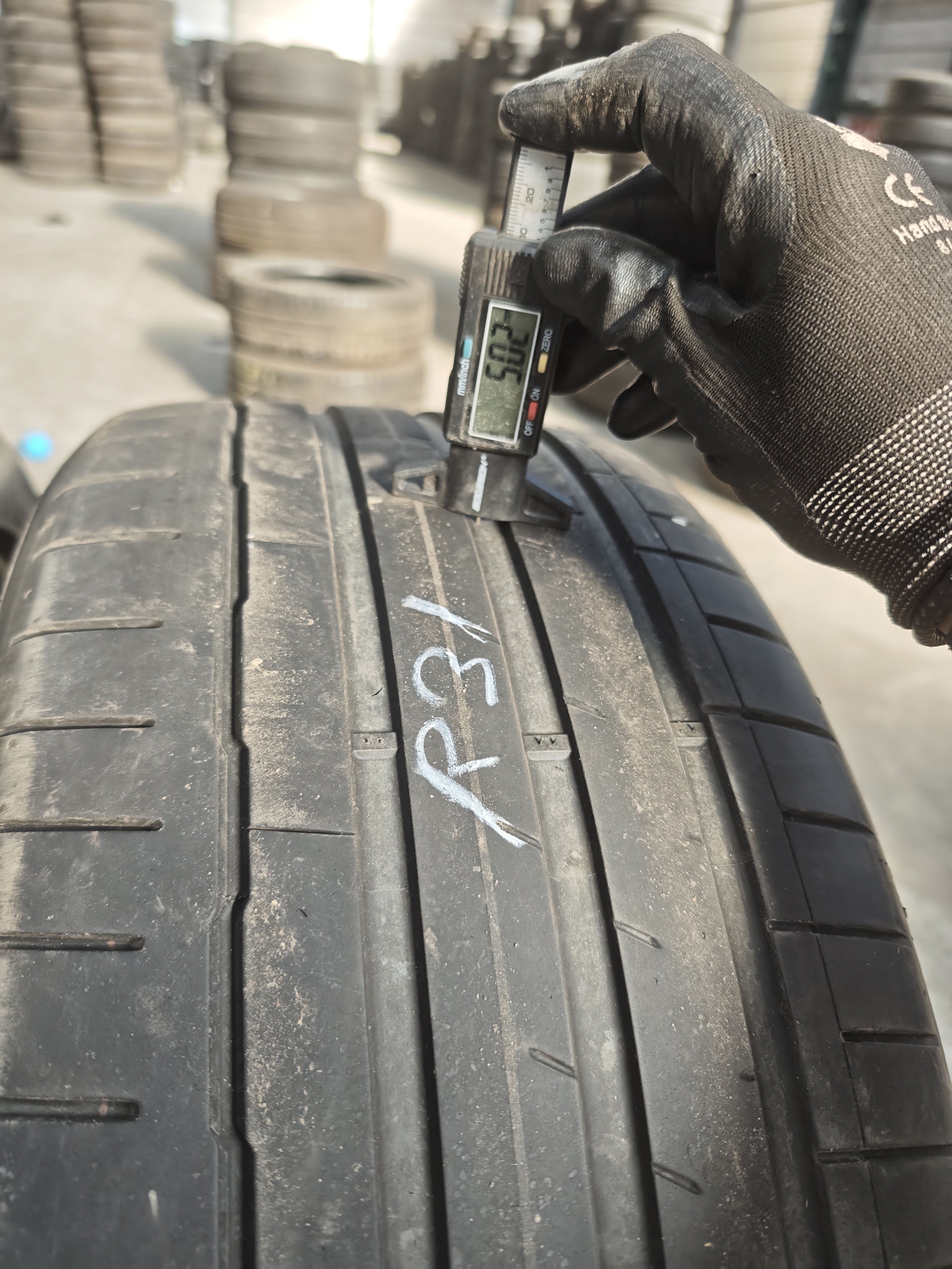 255/45/ R19 Hankook