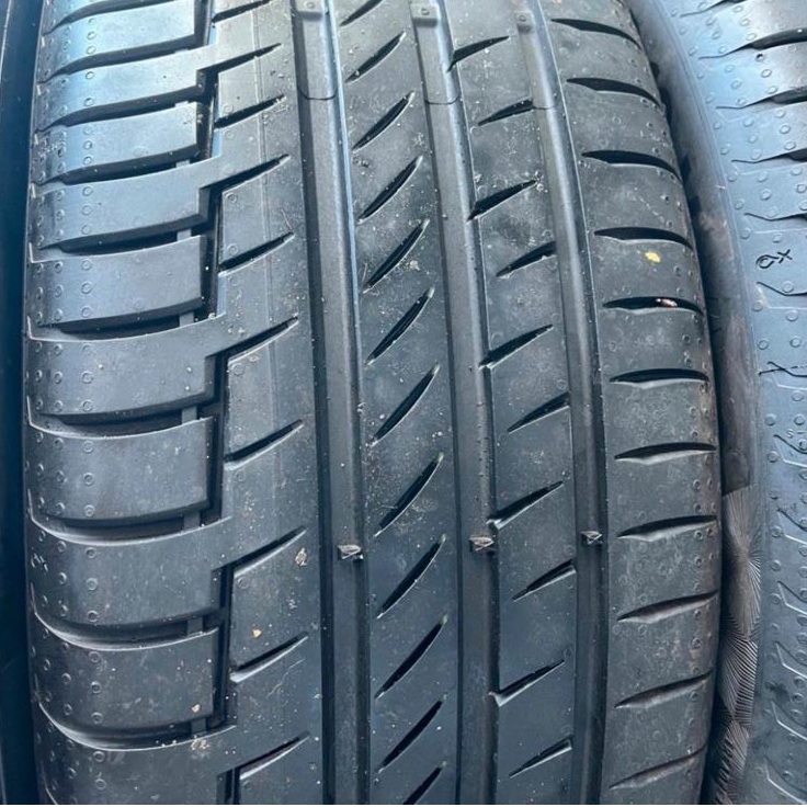 225/45/ R17 Continental