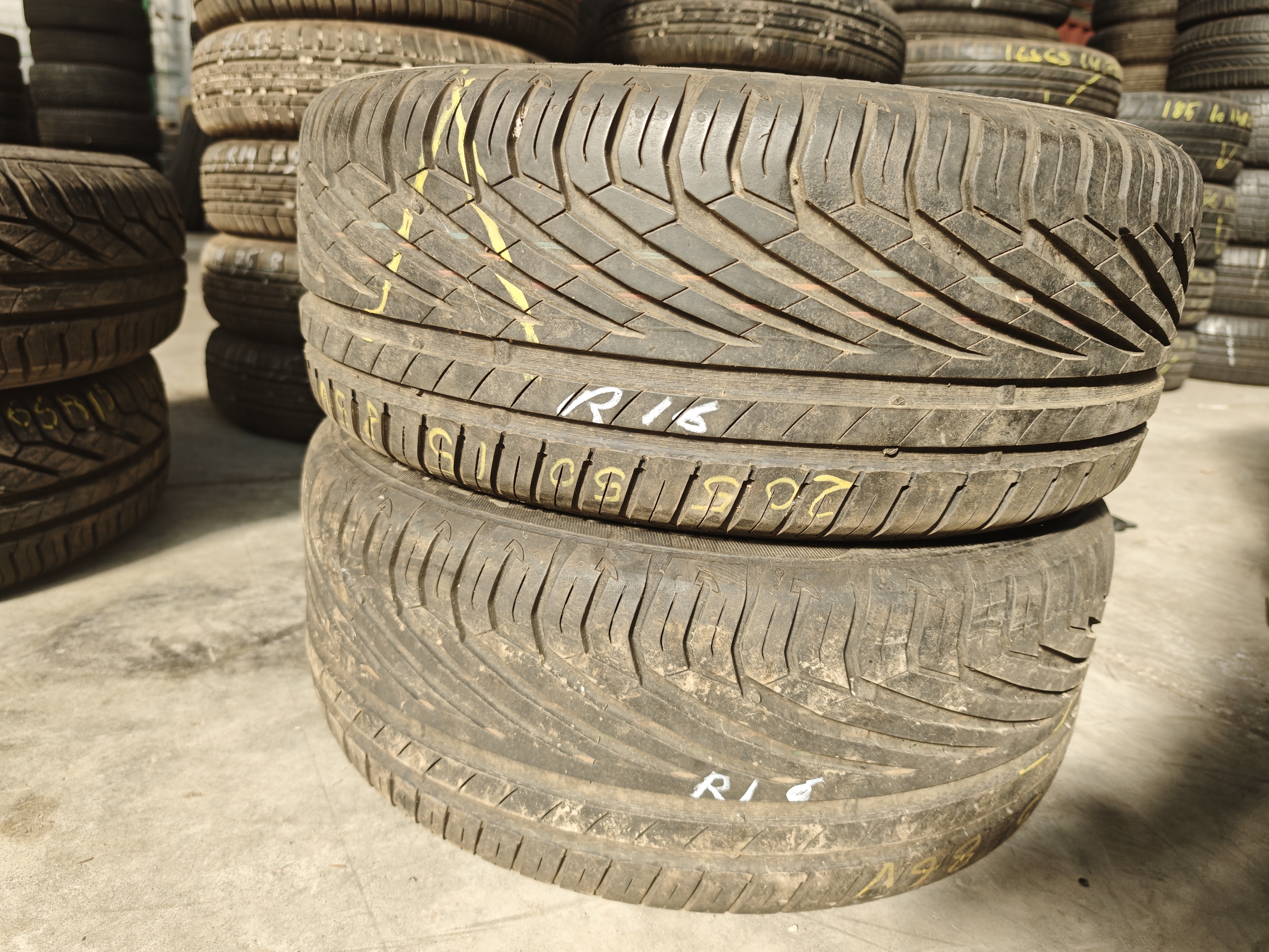 205/50/ R15 Uniroyal