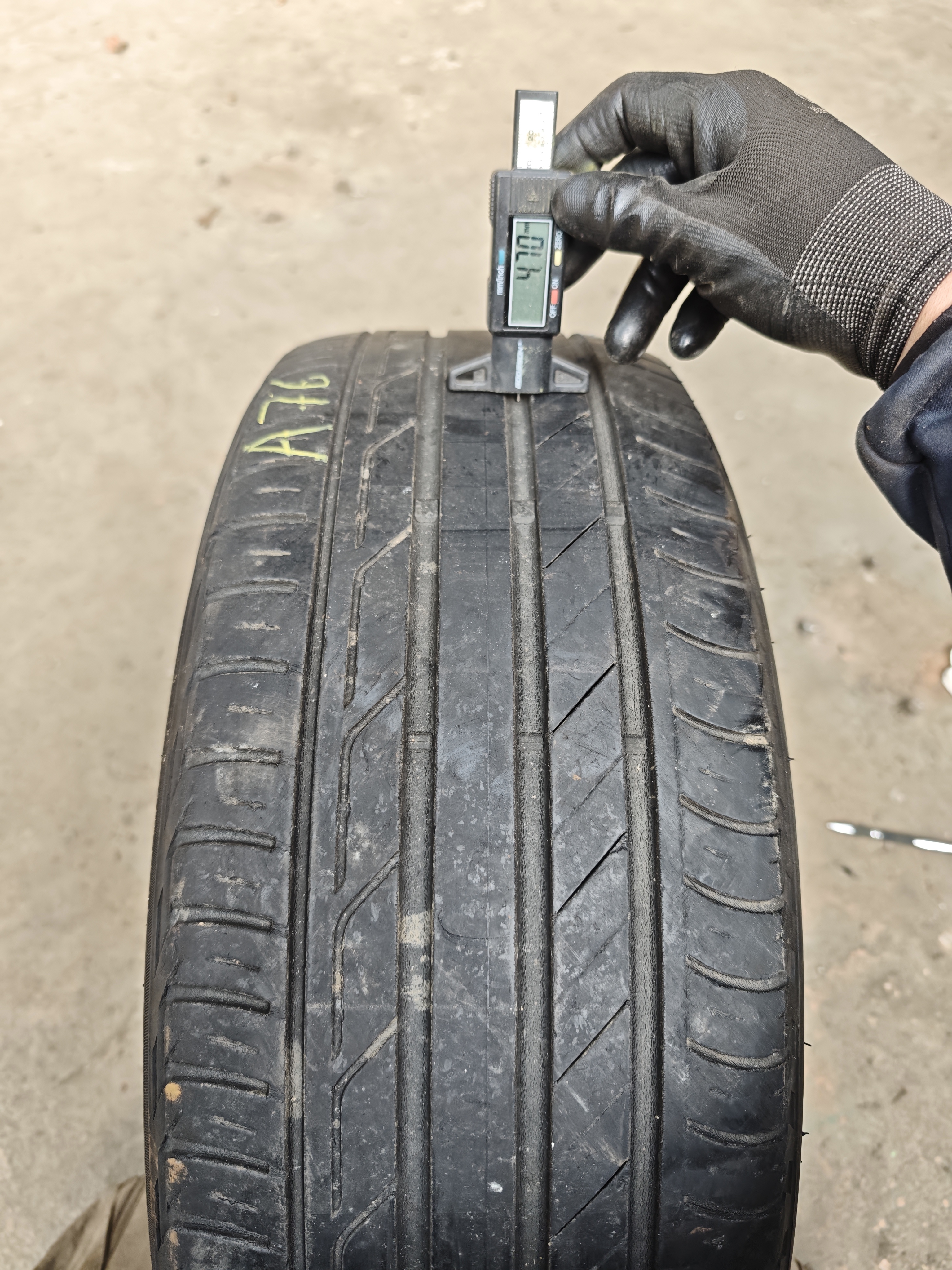 215/50/ R18 Bridgestone 