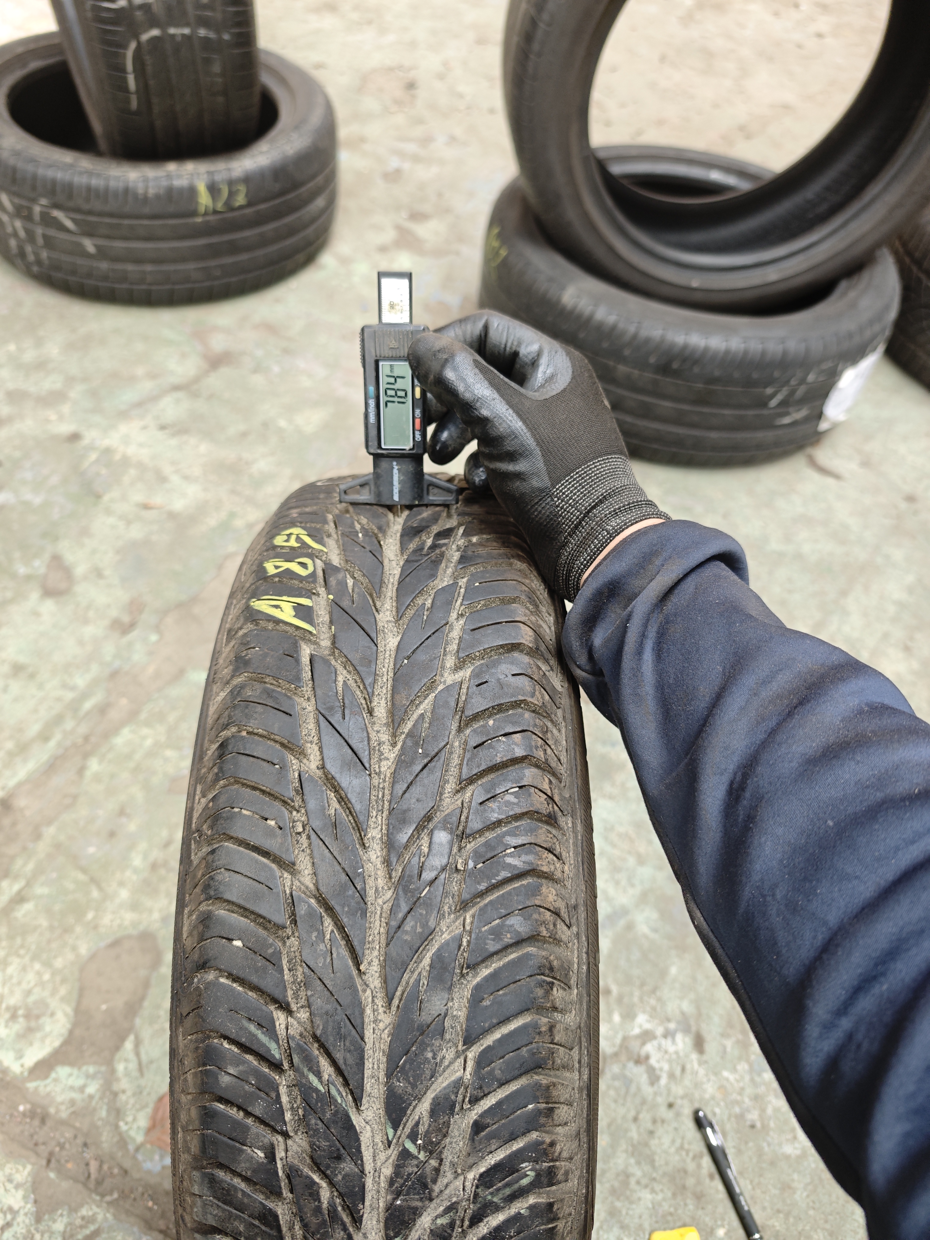 165/65/ R13 Uniroyal