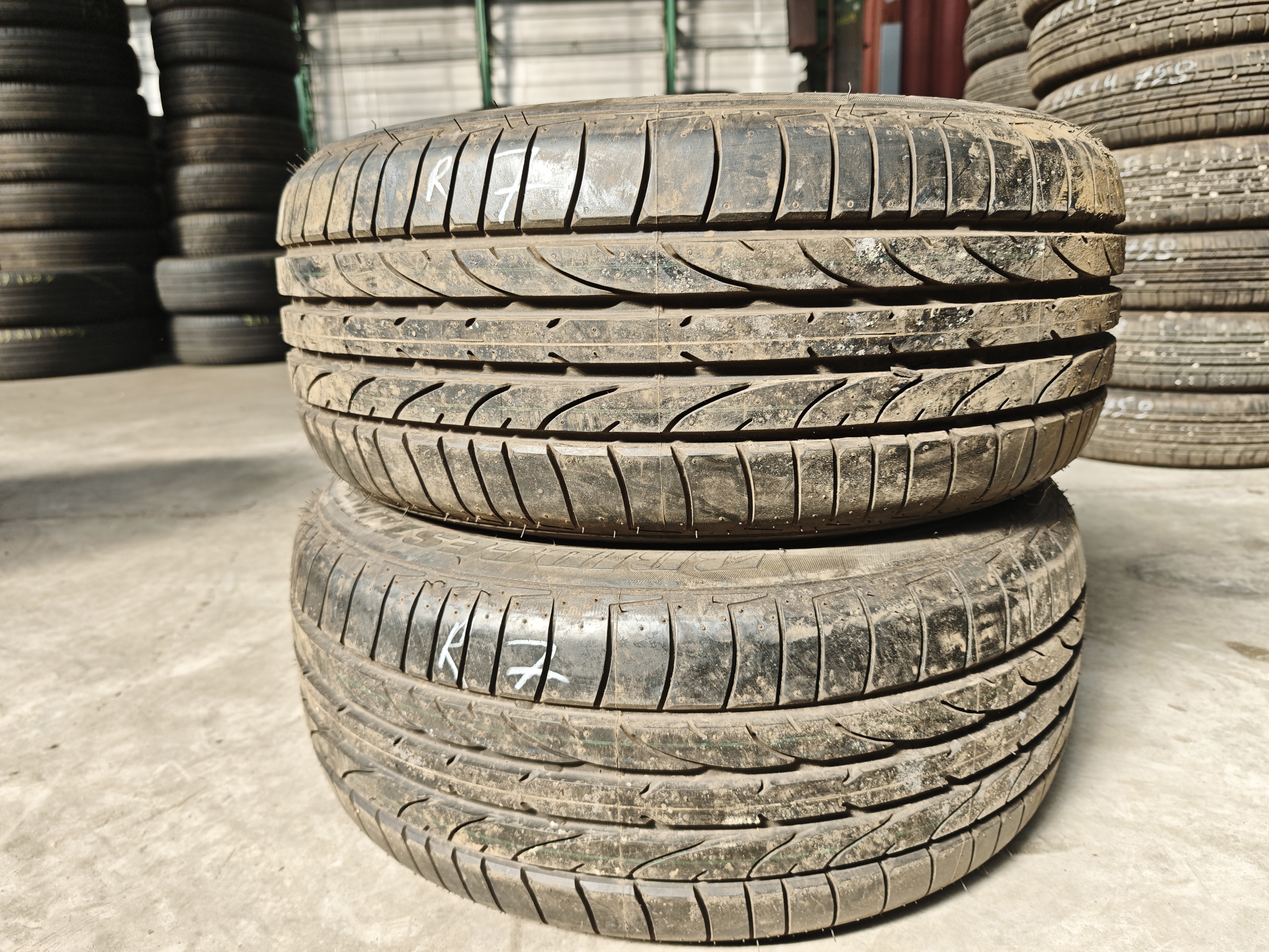 225/50/ R16 Bridgestone