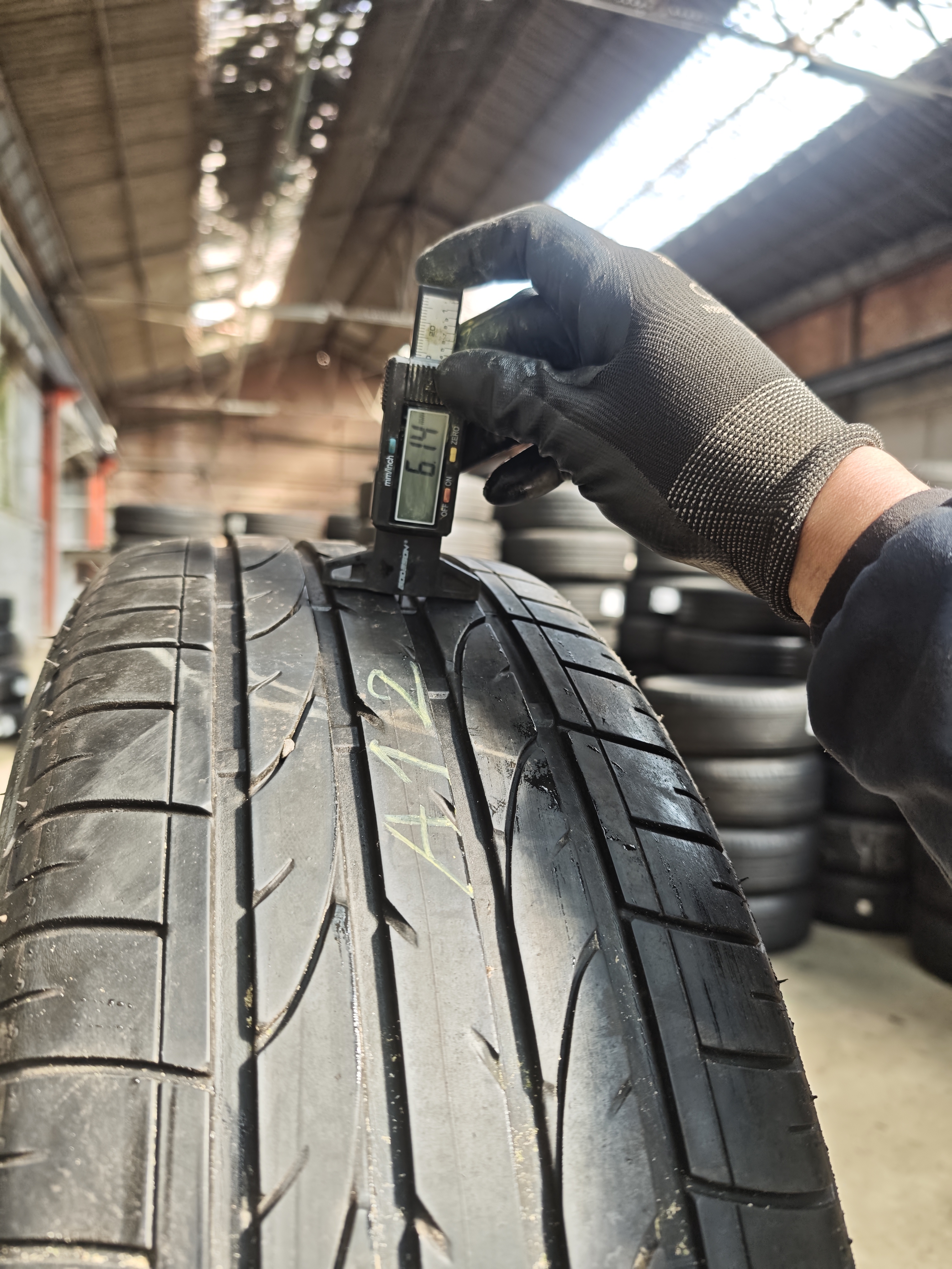 235/45/ R19 Bridgestone