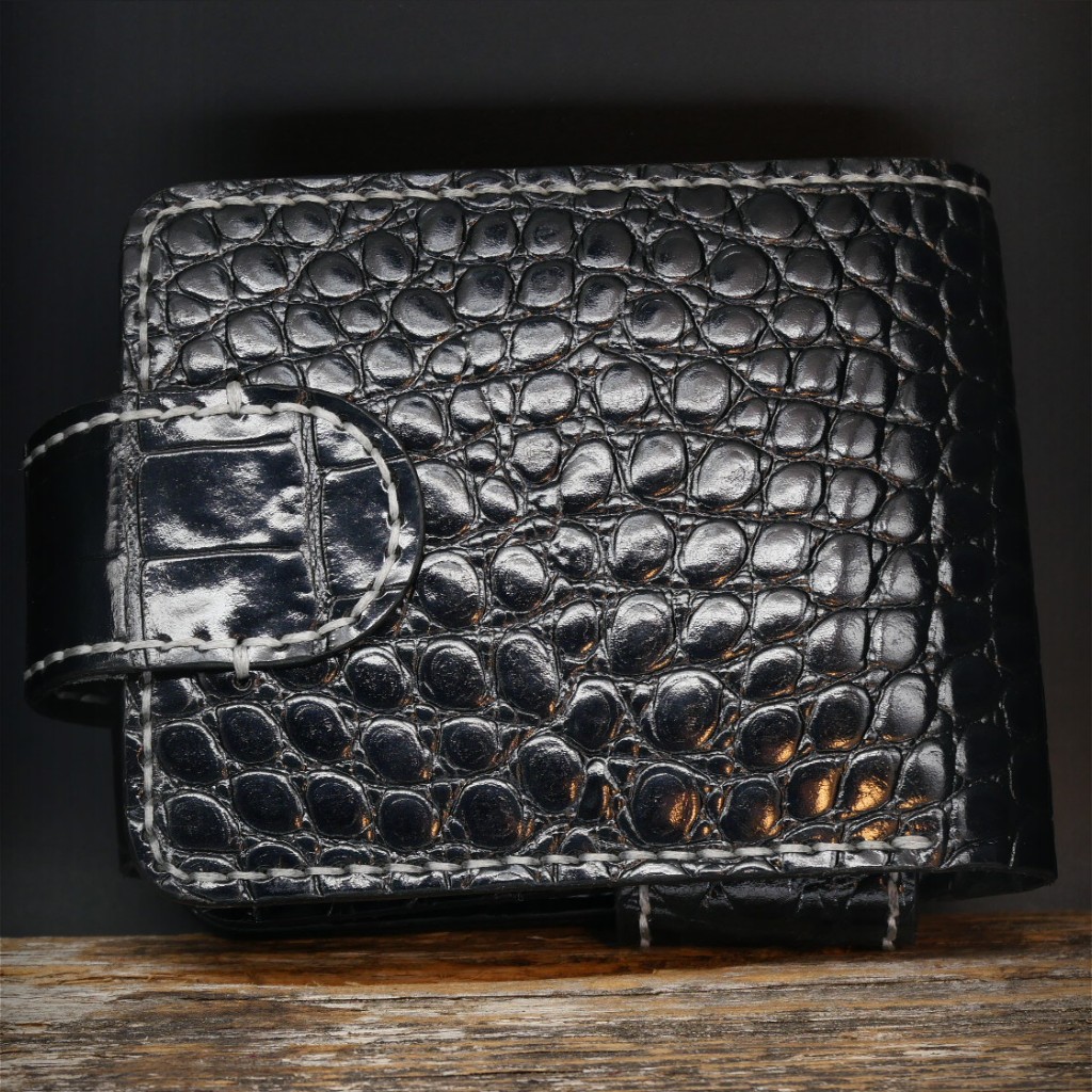 Juodos odos piniginė "Black Dragon"