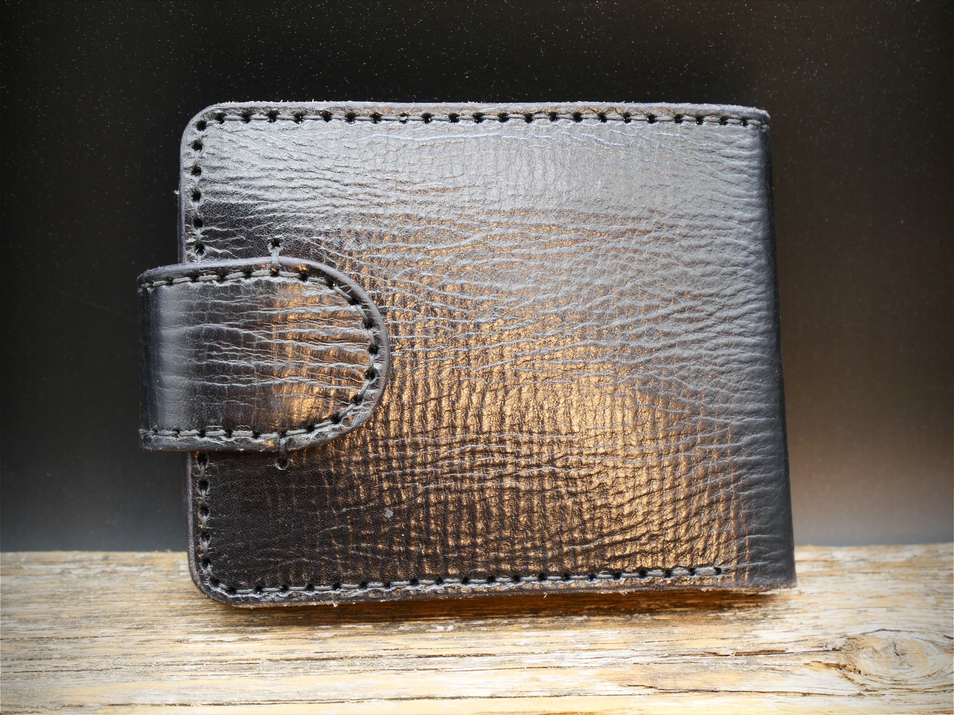 Juoda odinė piniginė