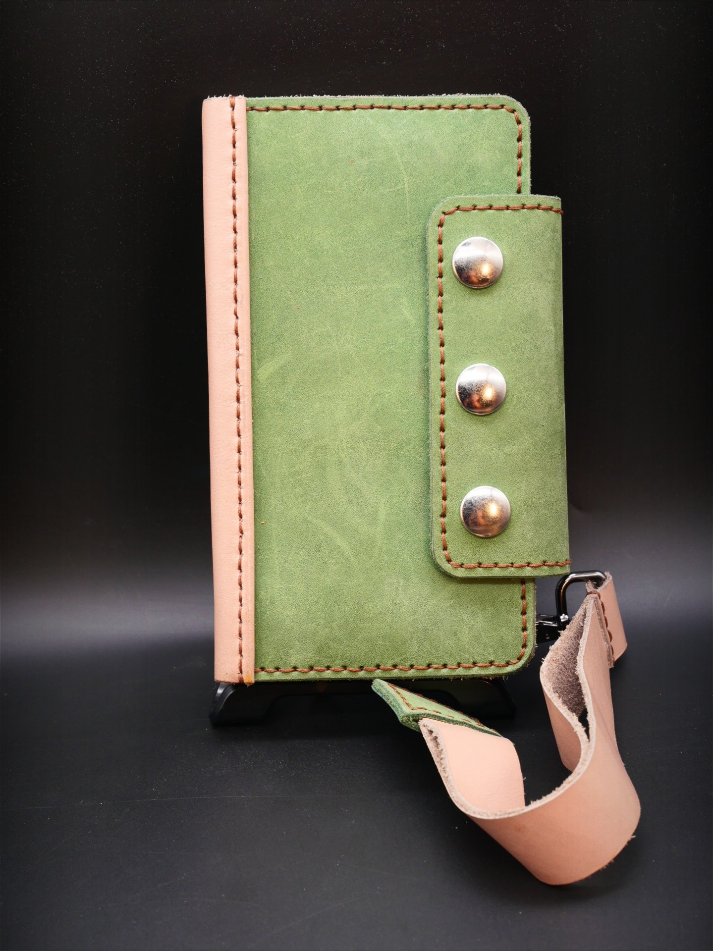 Odinė delninukė "Varliukas"