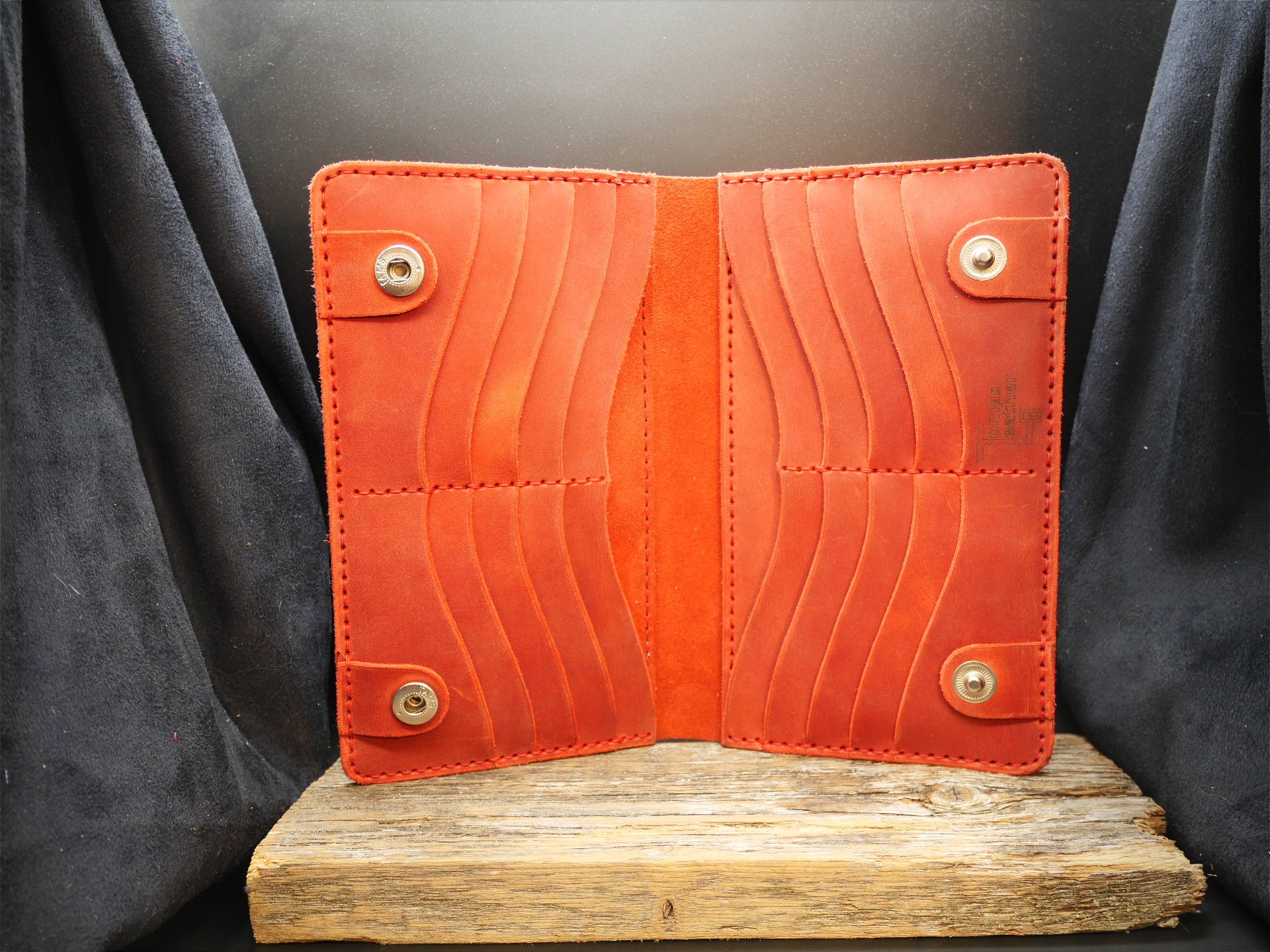 Odinė delninė "Crazy Horse" (raudona)