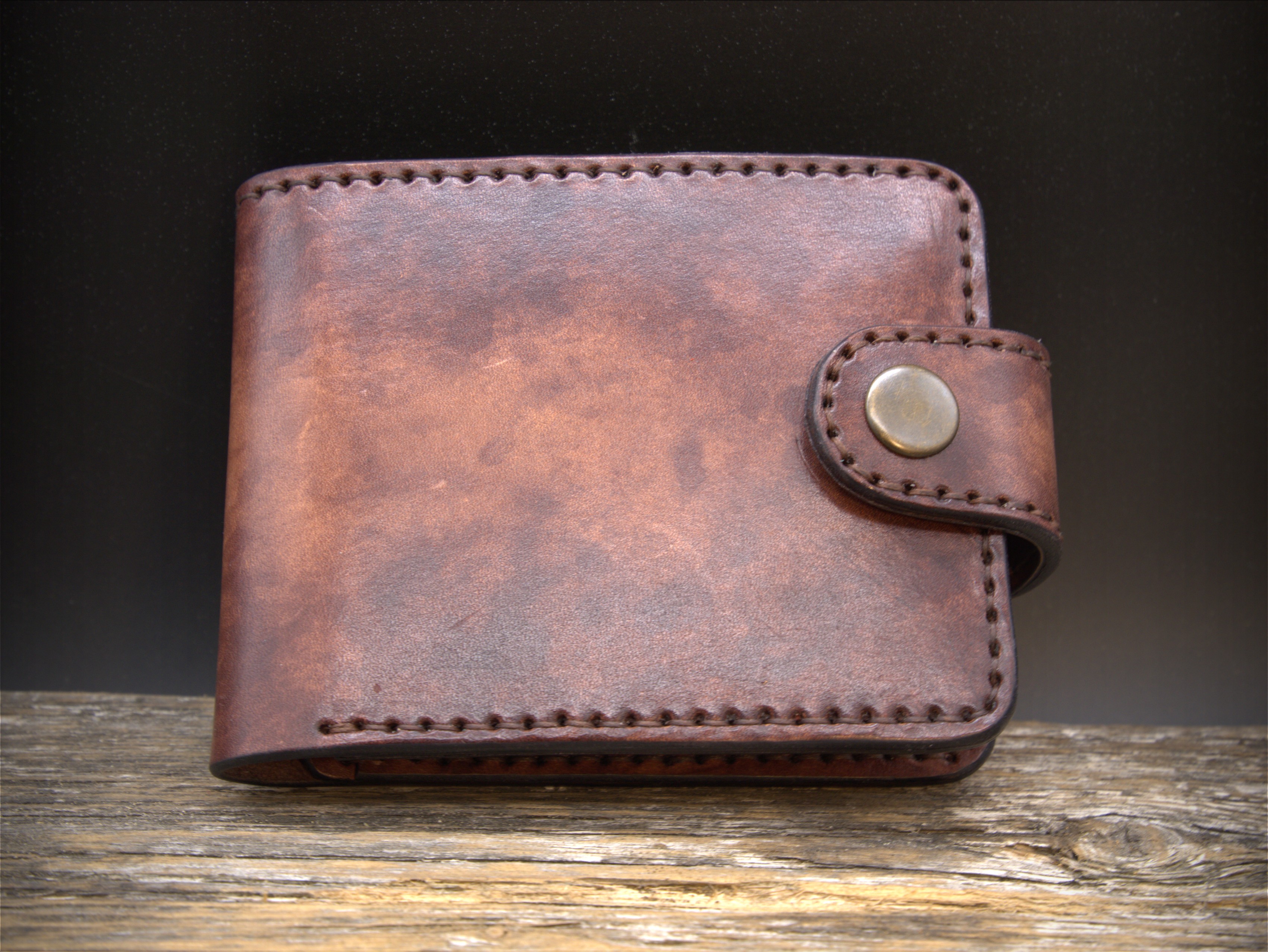 Ruda odinė piniginė