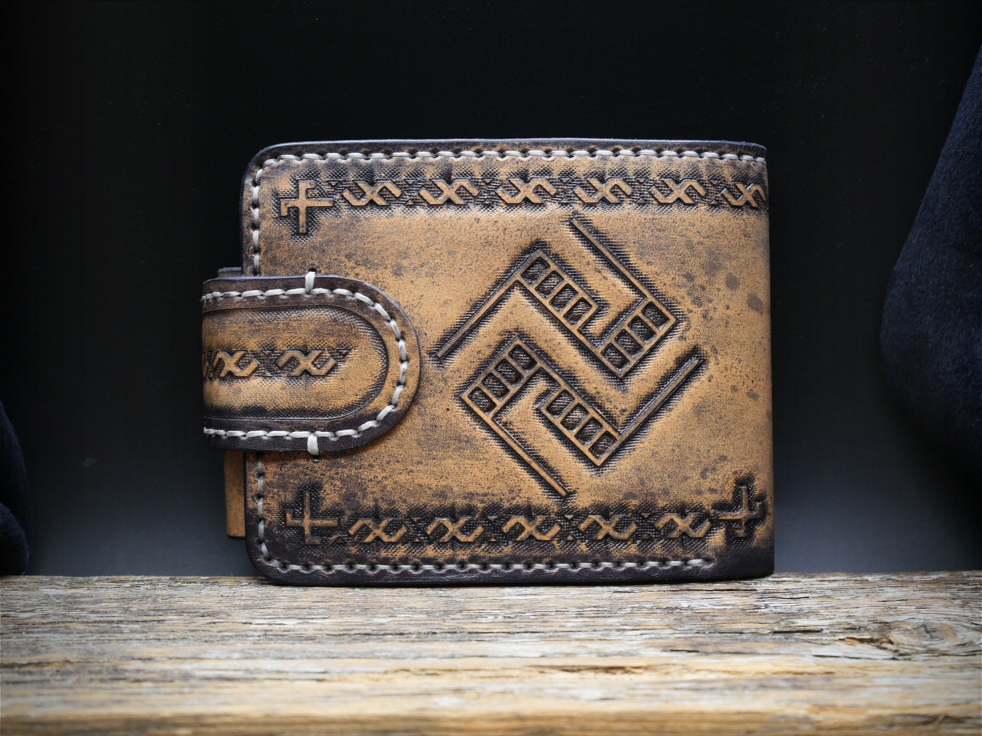 Odinė piniginė "Žalčių karalienė" (su magnetu)