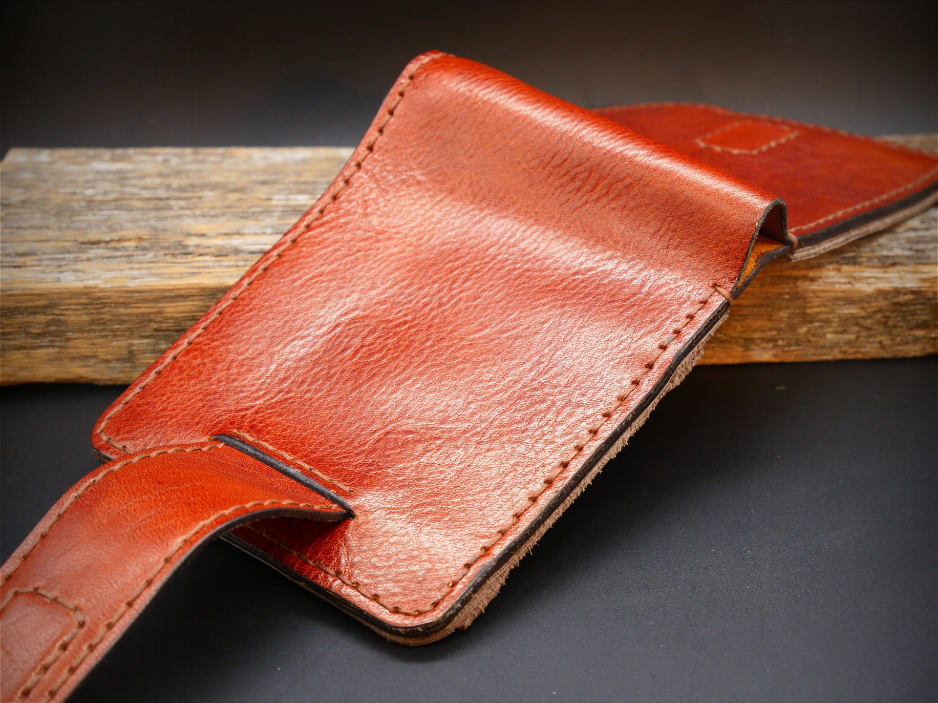 Odinė piniginė "Lux-" (su magnetu)