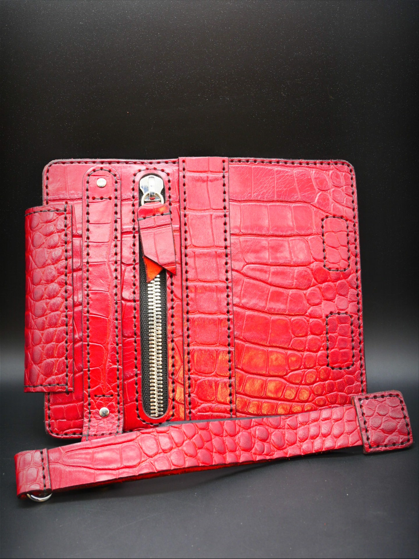 Raudona odinė delninukė "Dragon Empress"