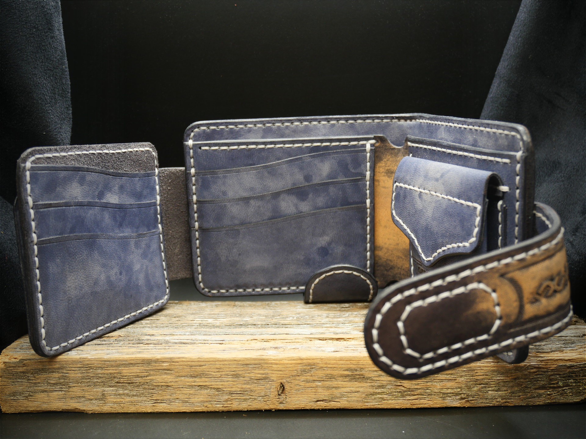 Odinė piniginė "Žalčių karalienė" (su magnetu)